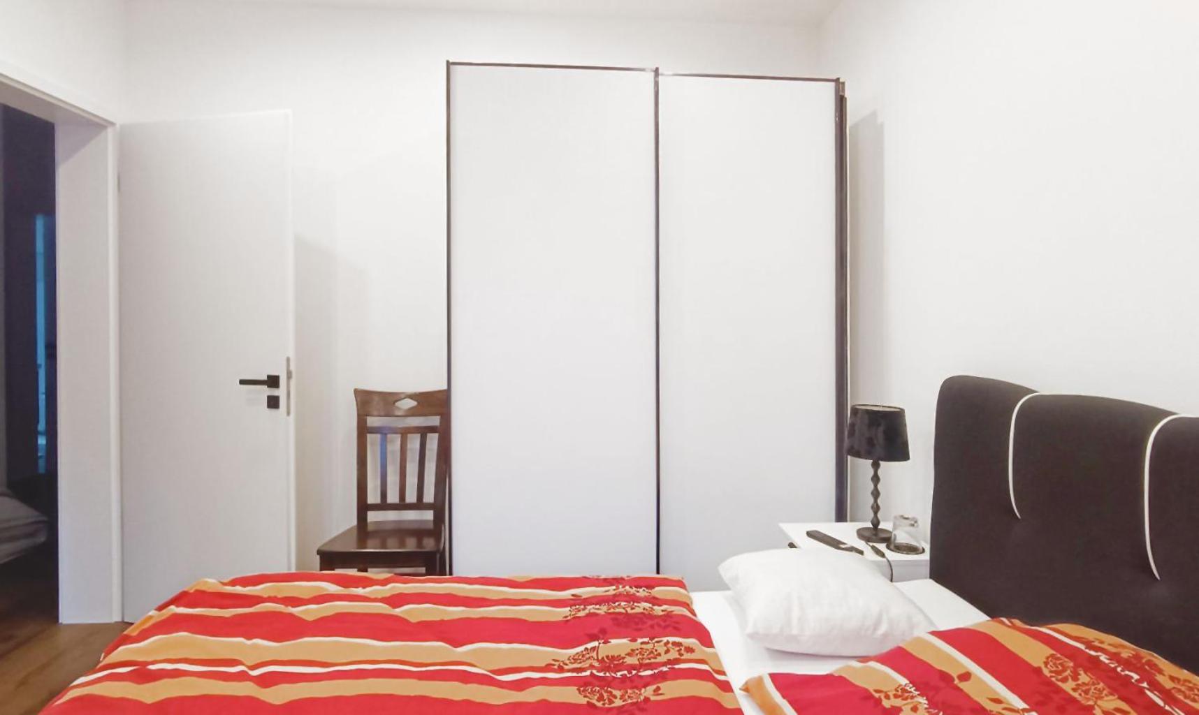 Moderne Ferienwohnung direkt am Kanal / Neubau