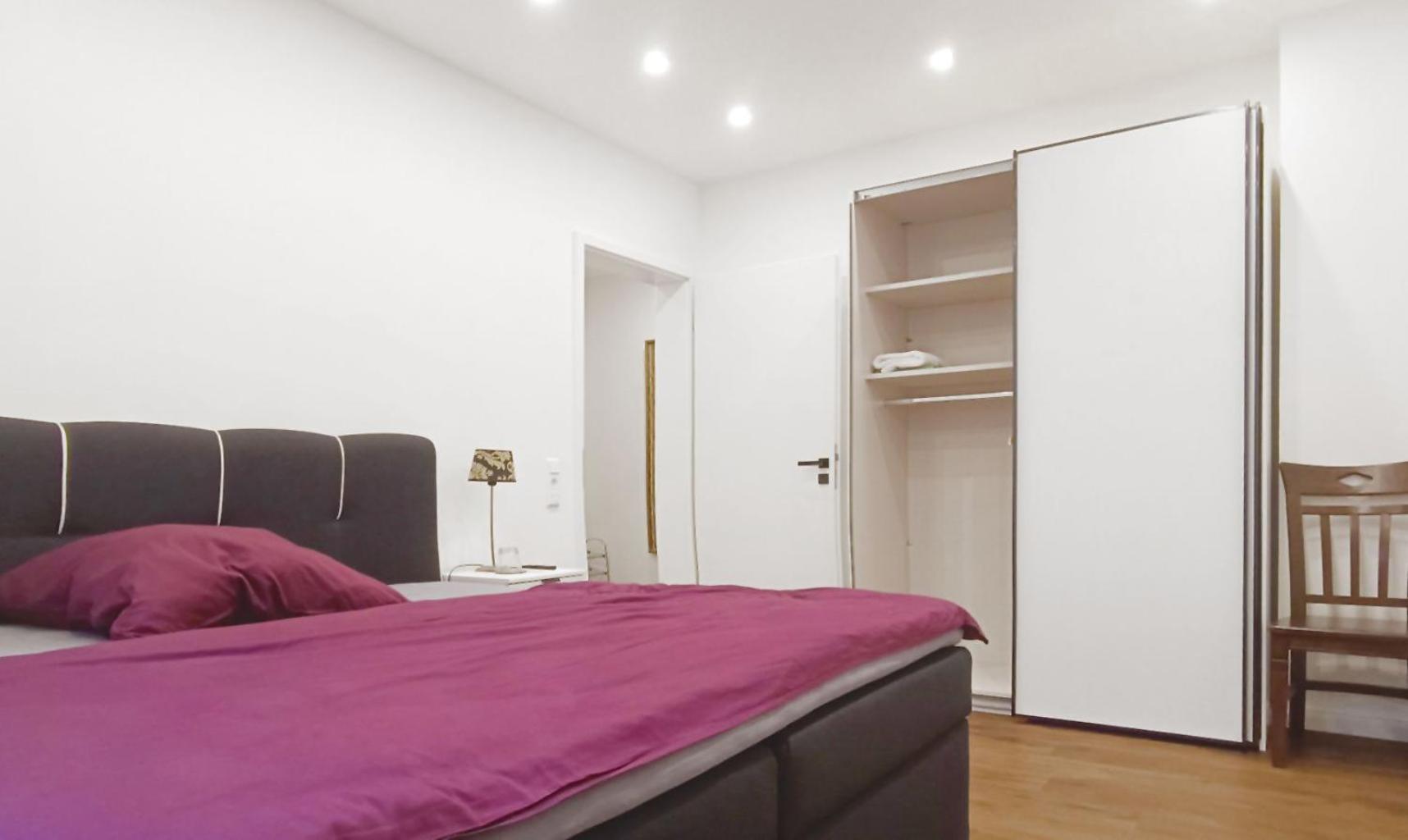 Moderne Ferienwohnung direkt am Kanal / Neubau