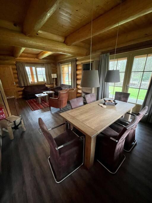 Unieke houten villa met SAUNA in Twente - 6p view 2