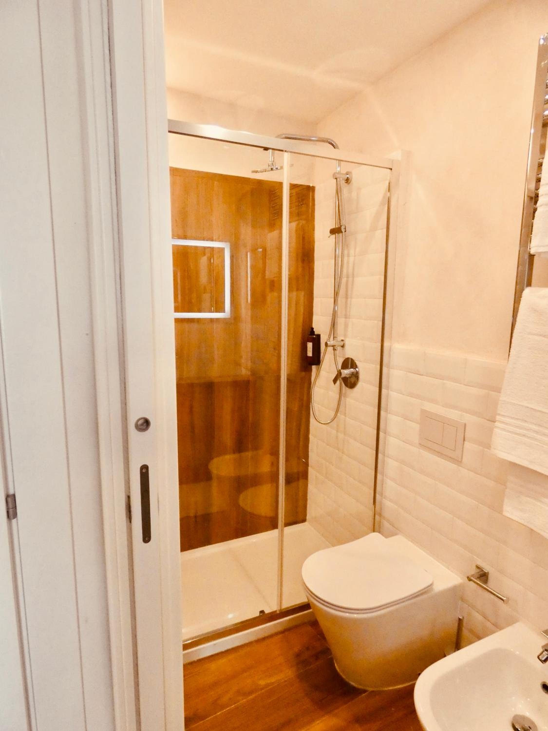 Gelsi Luxury Suites view 4