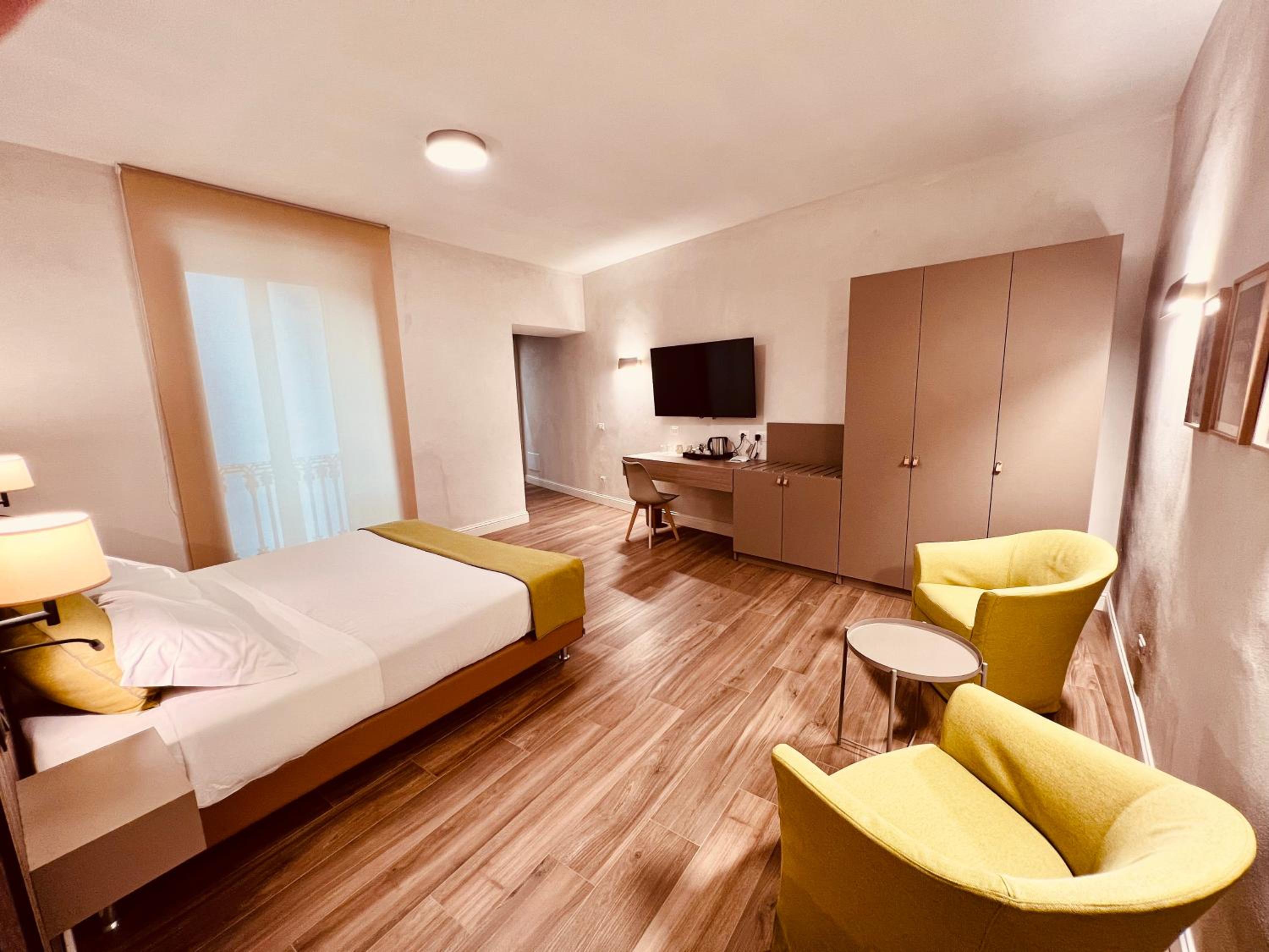 Gelsi Luxury Suites view 5