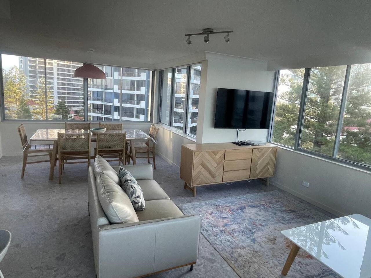 Absolute Beach Frontage Two Bedroom with Pool and Indoor spa