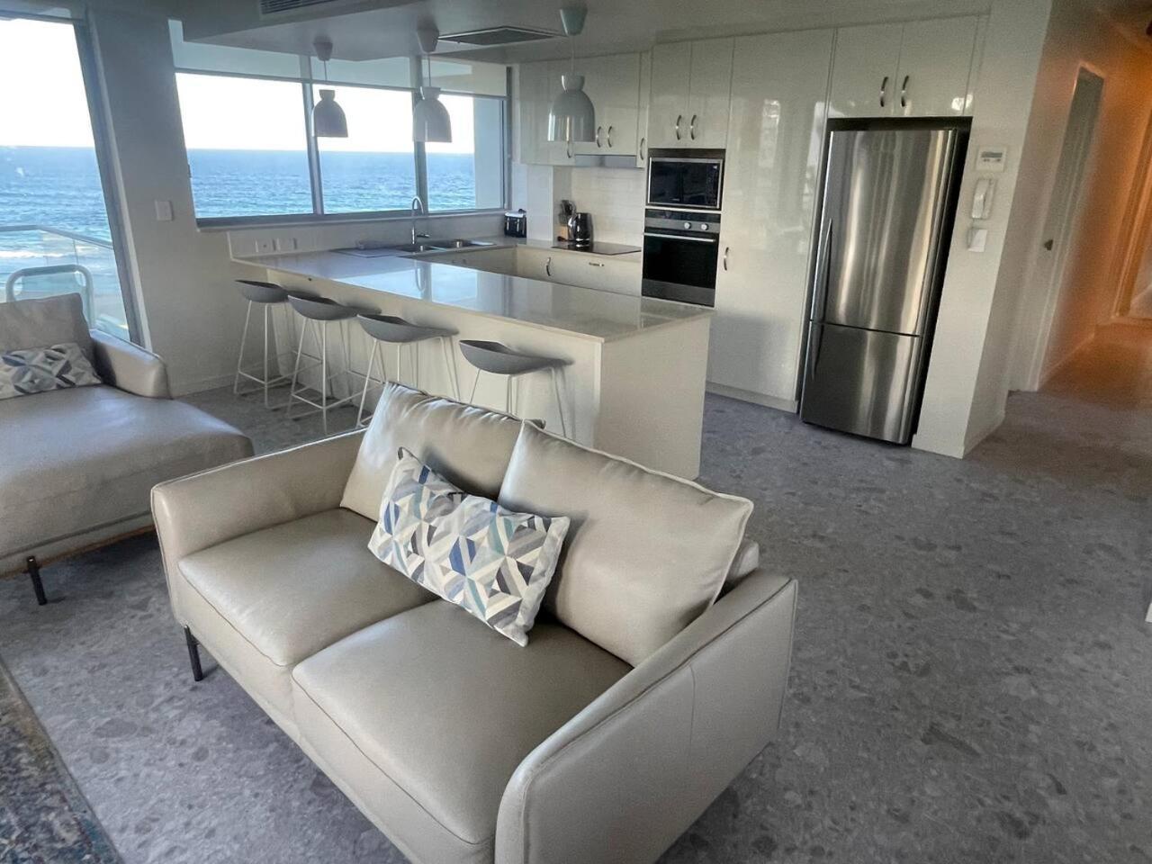 Absolute Beach Frontage Two Bedroom with Pool and Indoor spa
