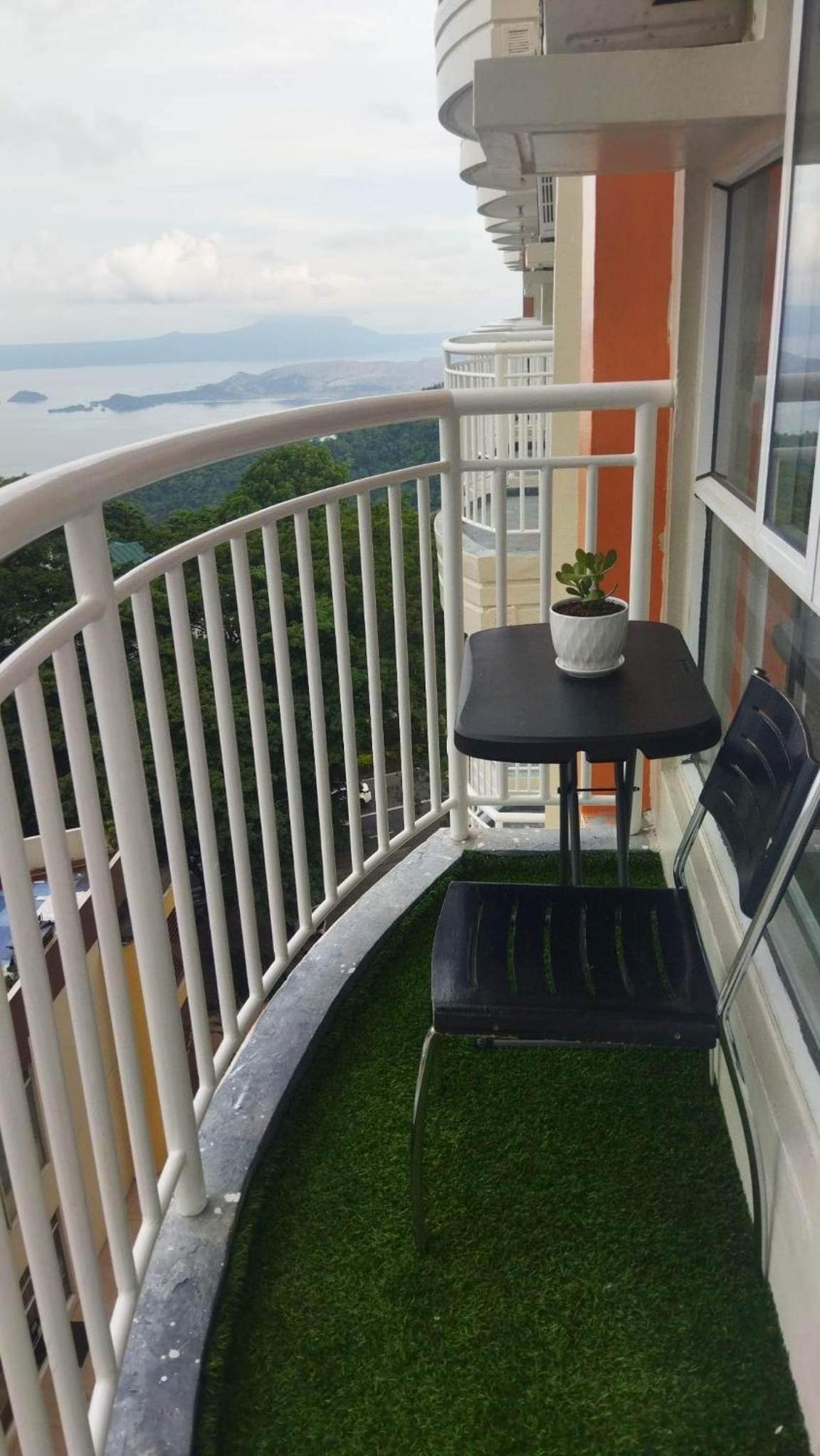 2BR Condo in Tagaytay I Lake View I Fast Wifi I Free Parking view 5