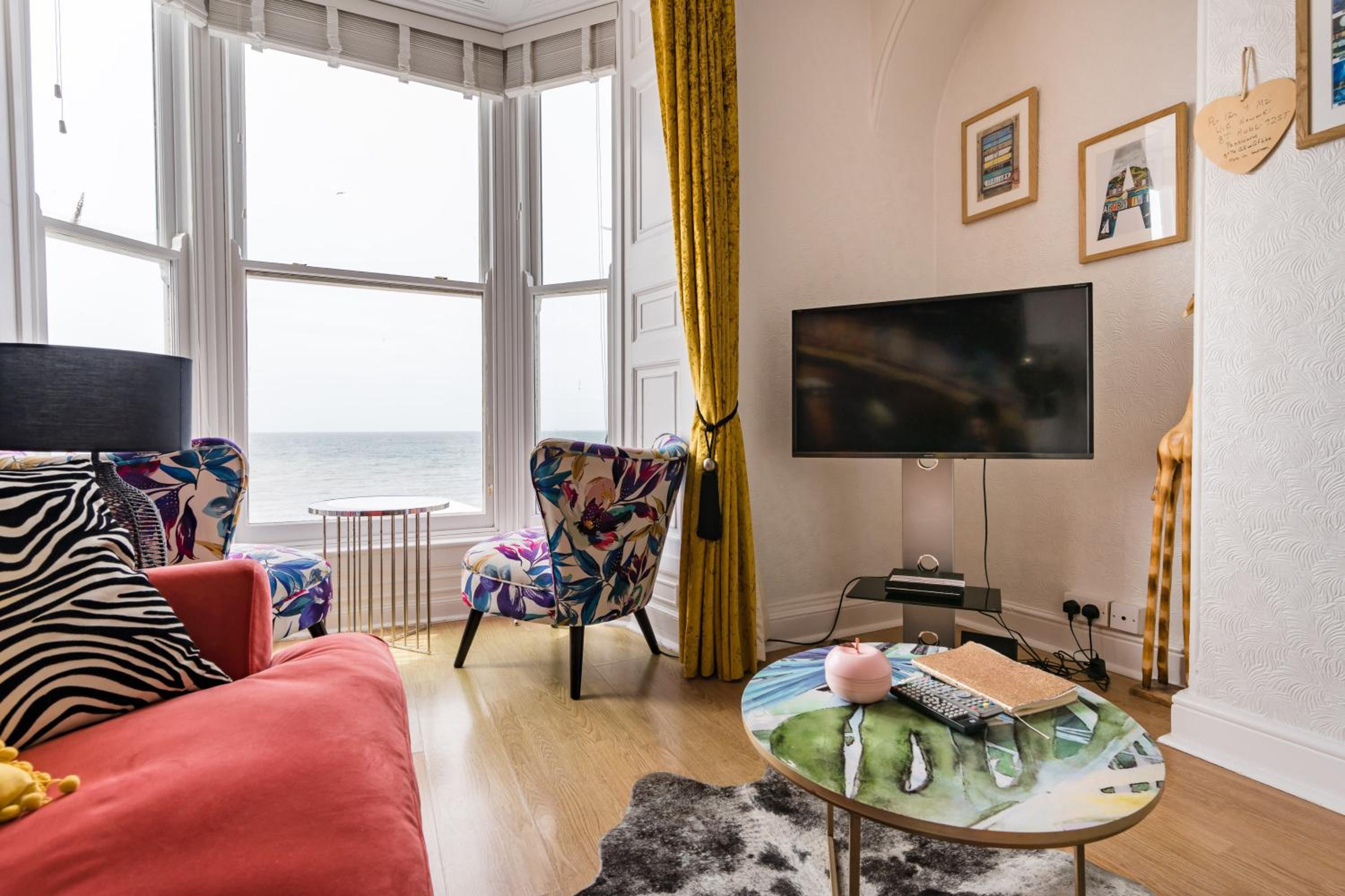 Sea view Ar Lan y Mor LUXURY APARTMENT view 3