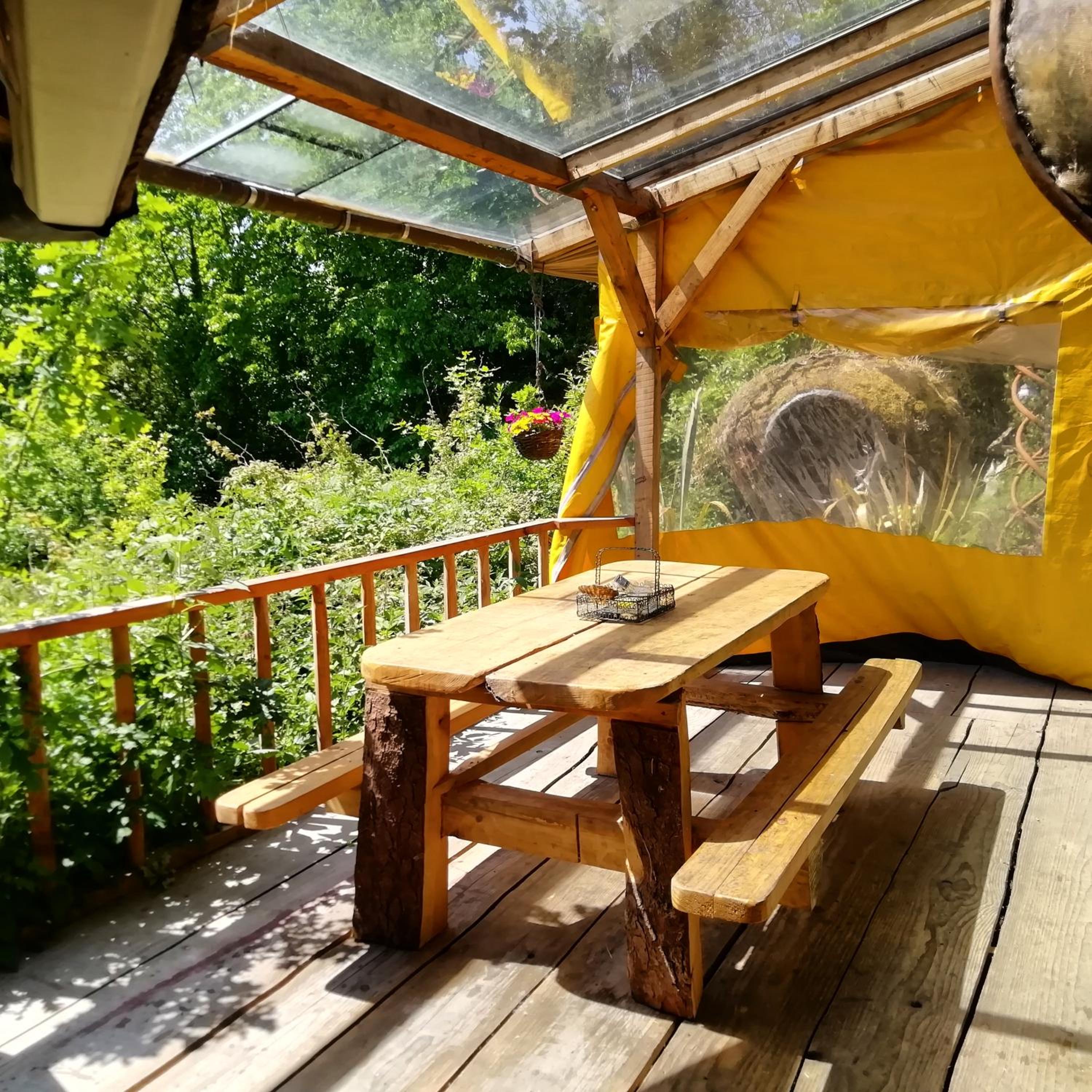 Hotel Truck & Pod creative nature retreat. - Image 1