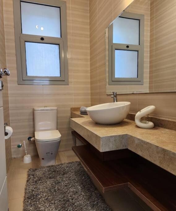 Stunning 2 Bed - Gated Compound