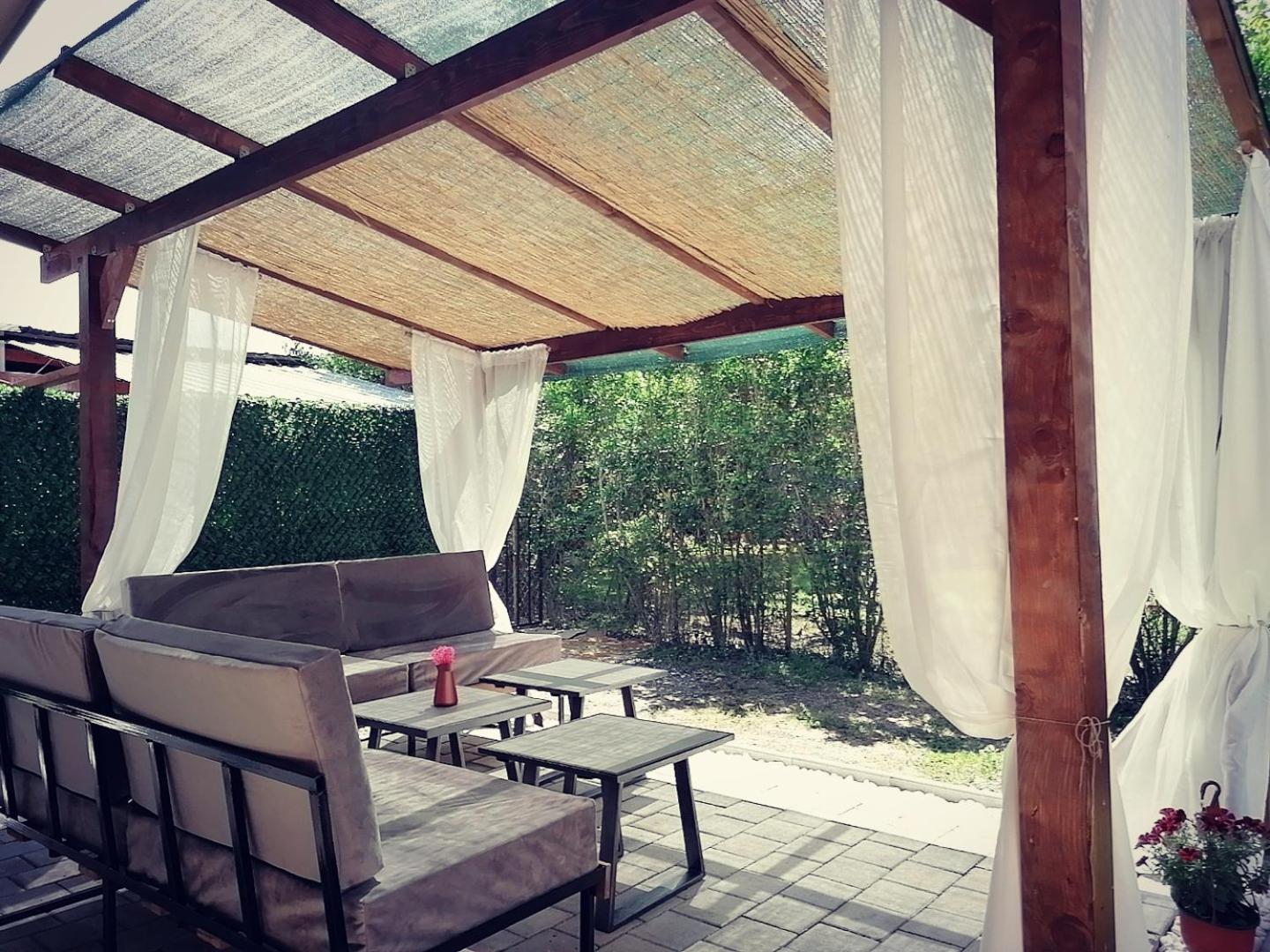 Vineyard Apartment view 4