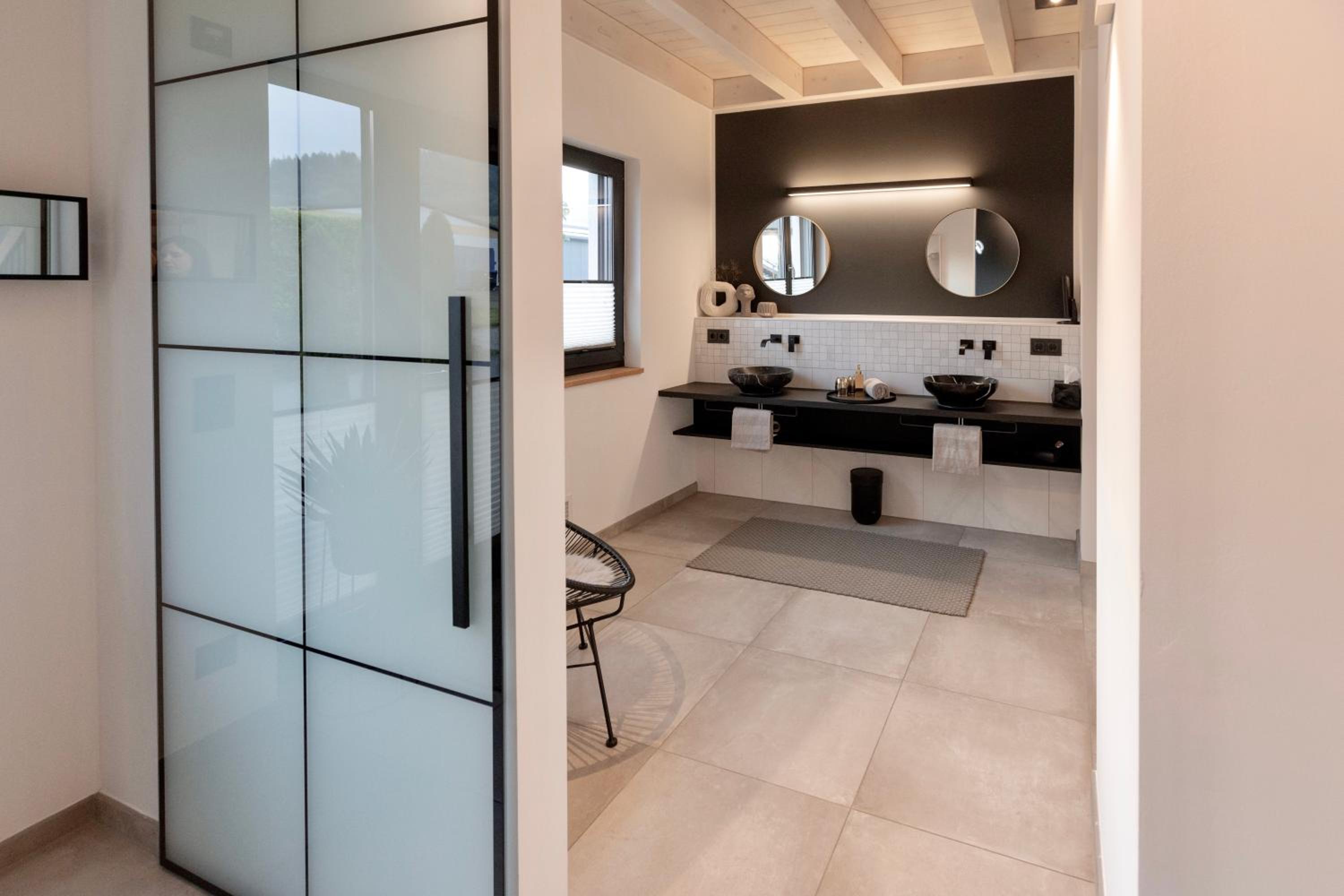 LOFT19 Neu Design Luxus Maisonette Balkon für 2 Personen view 4