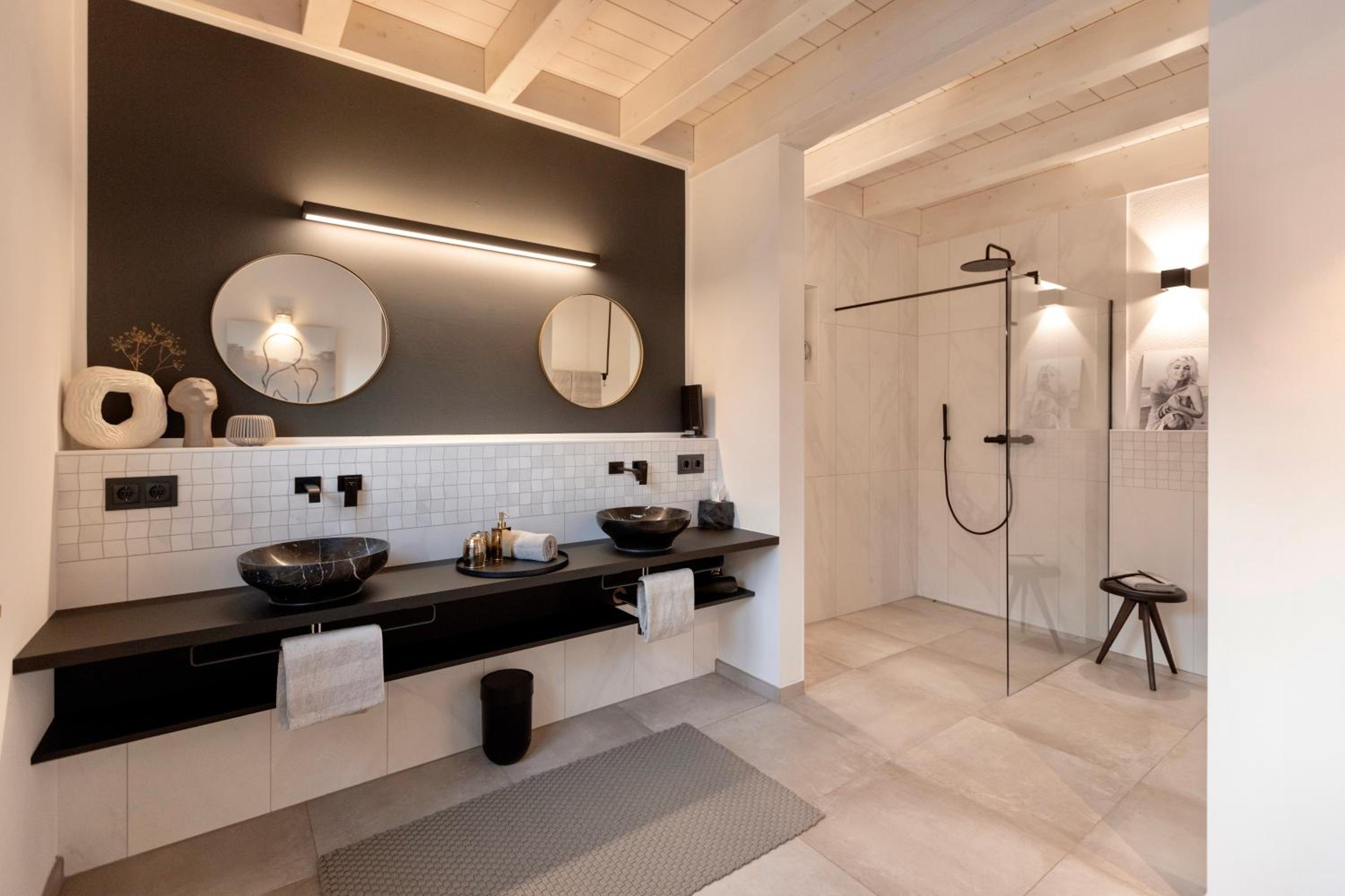 LOFT19 Neu Design Luxus Maisonette Balkon für 2 Personen view 5