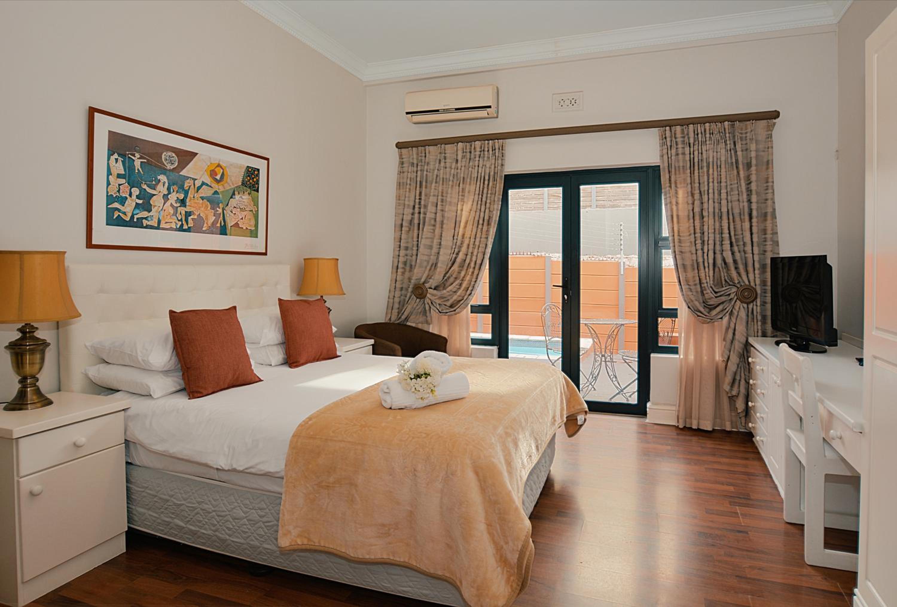 Albatross Guest House Bantry Bay view 4