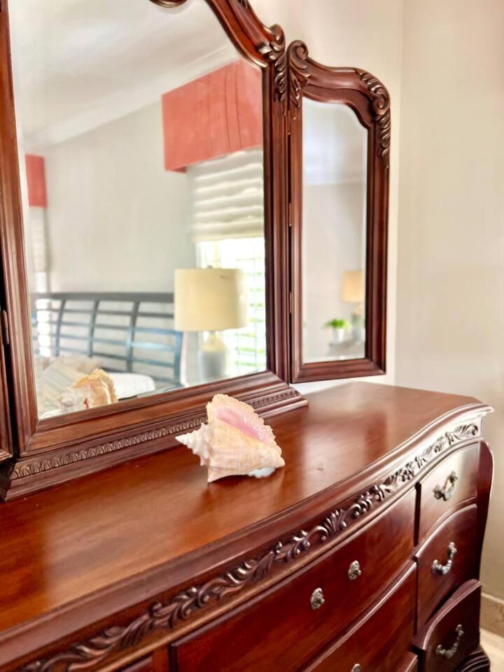 King Bedroom Suite at ParadiseOneVilla Turks and Caicos Islands view 4