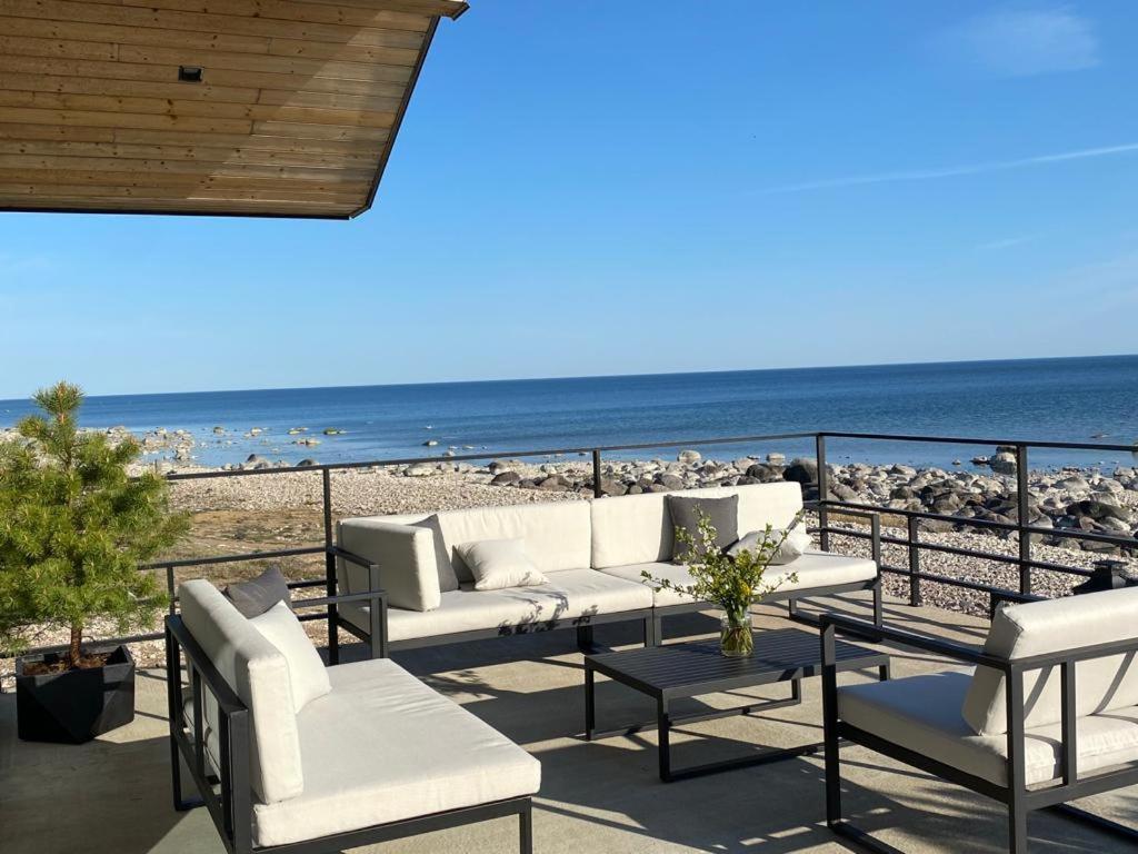Seaside Rendezvous