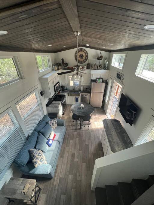 Fox Hollow - Tiny home with Cypress Creek access, park like setting view 2