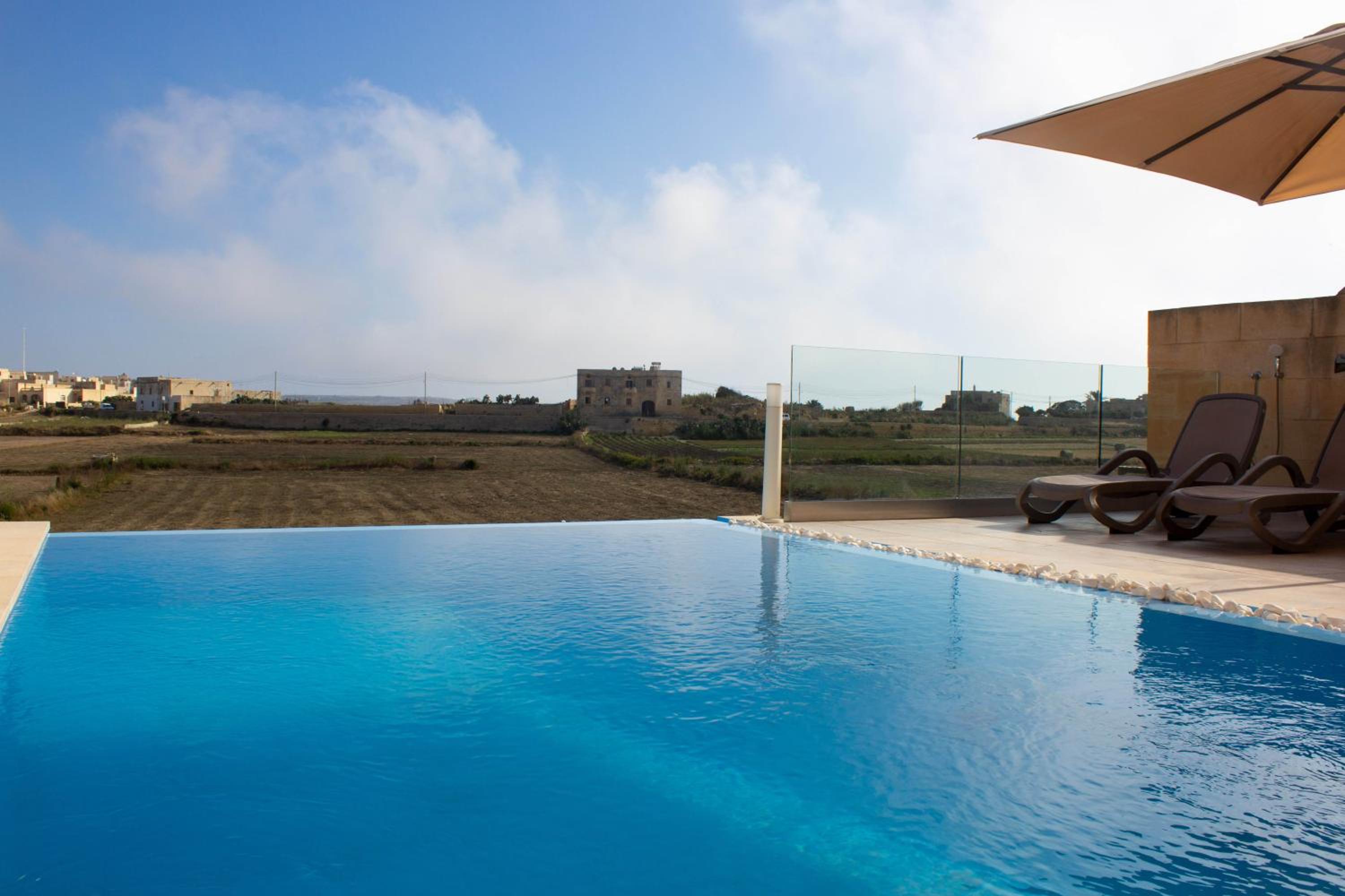 Hotel Kenn Holiday Home - Image 1