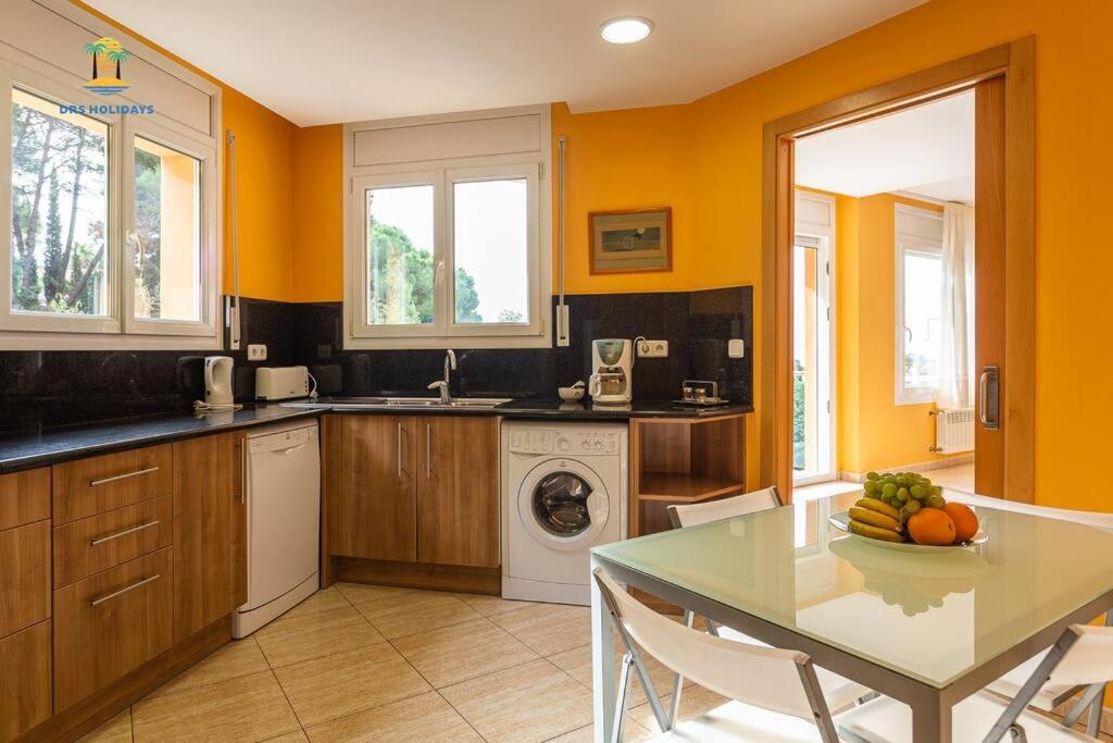 Villa Tambora- Costa Brava
