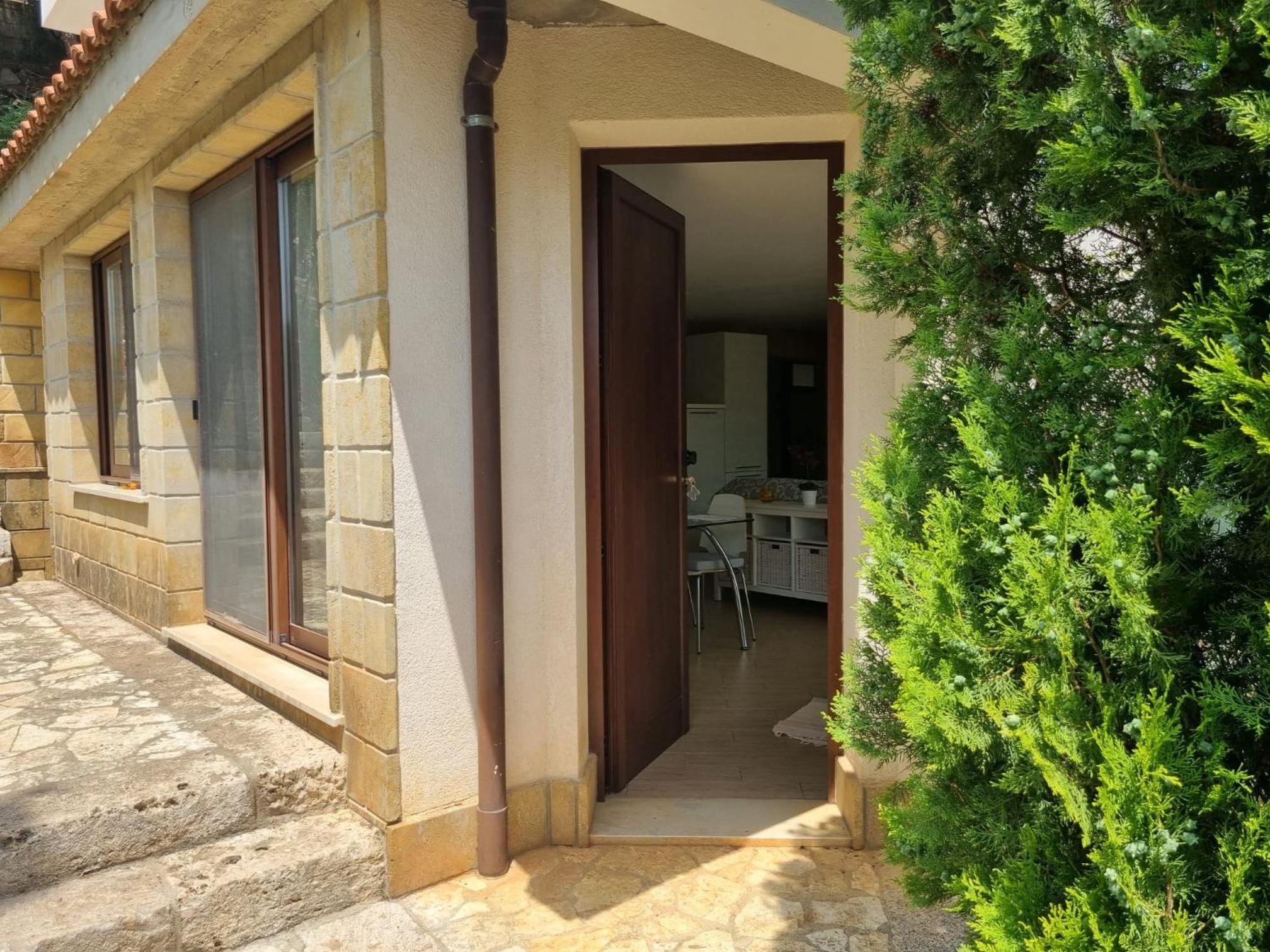 Casa Giardino dell'Hibiscus view 2
