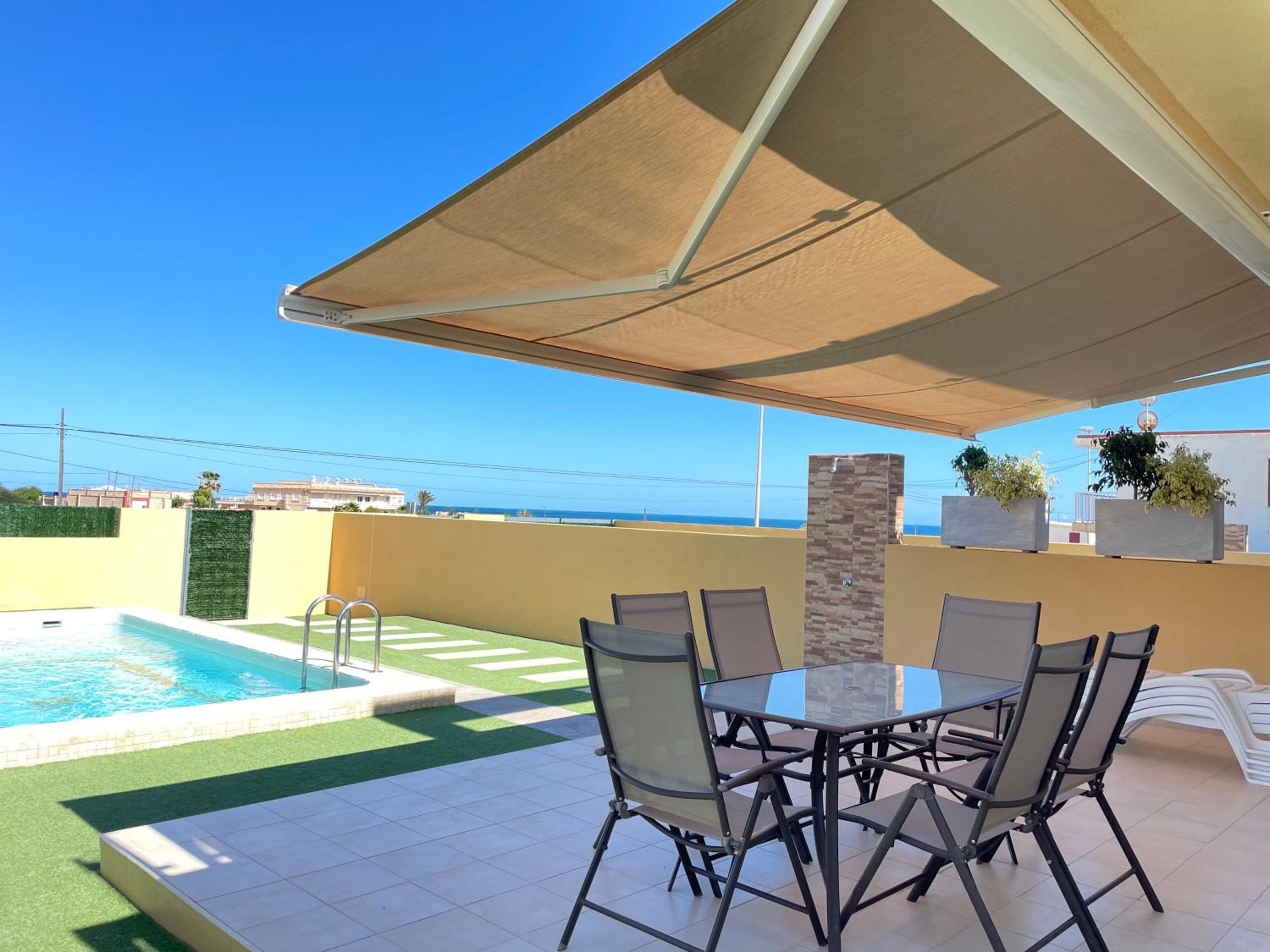 Duplex con piscina individual y vistas al mar en Torrevieja view 3