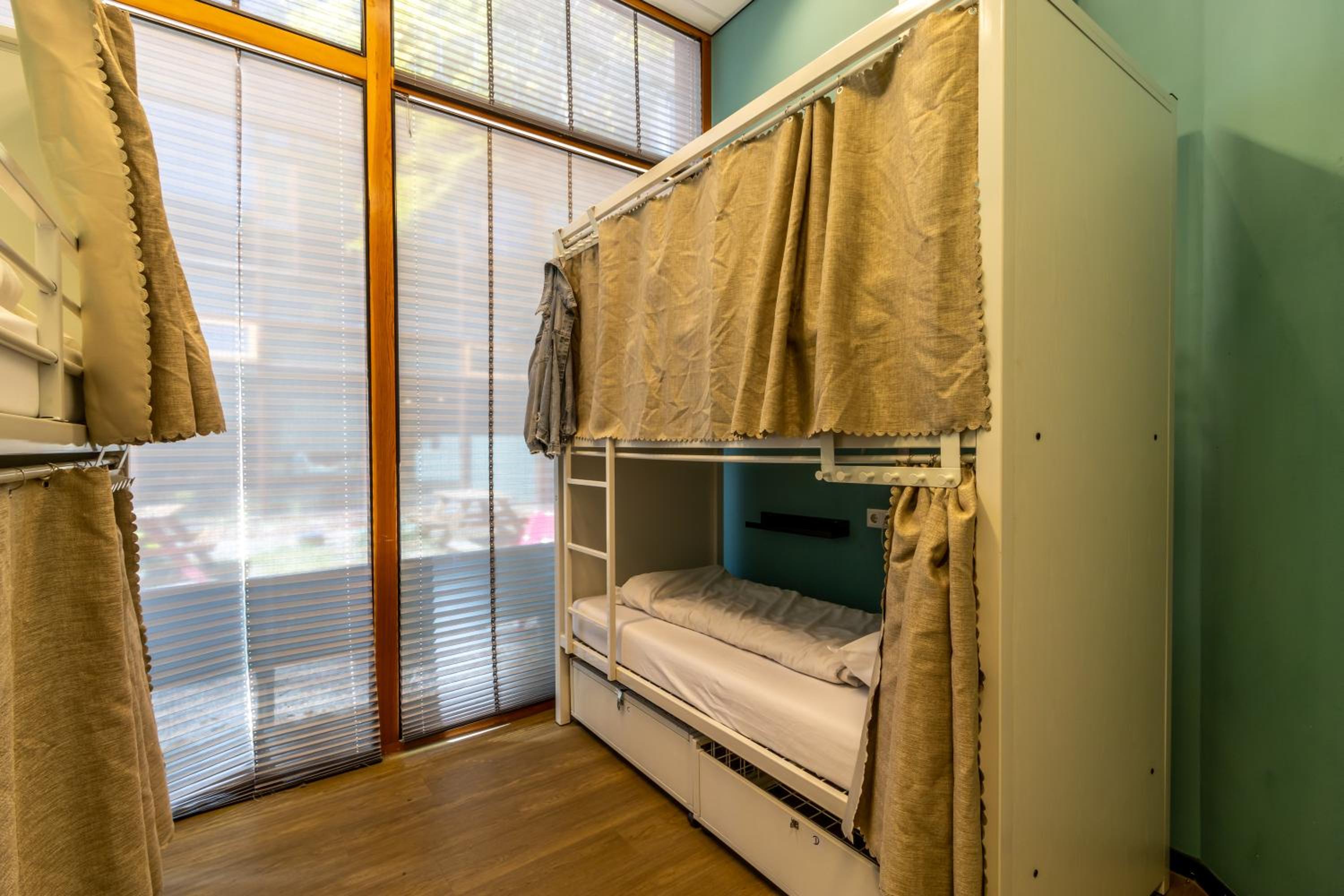 Hostelle - women only hostel Amsterdam
