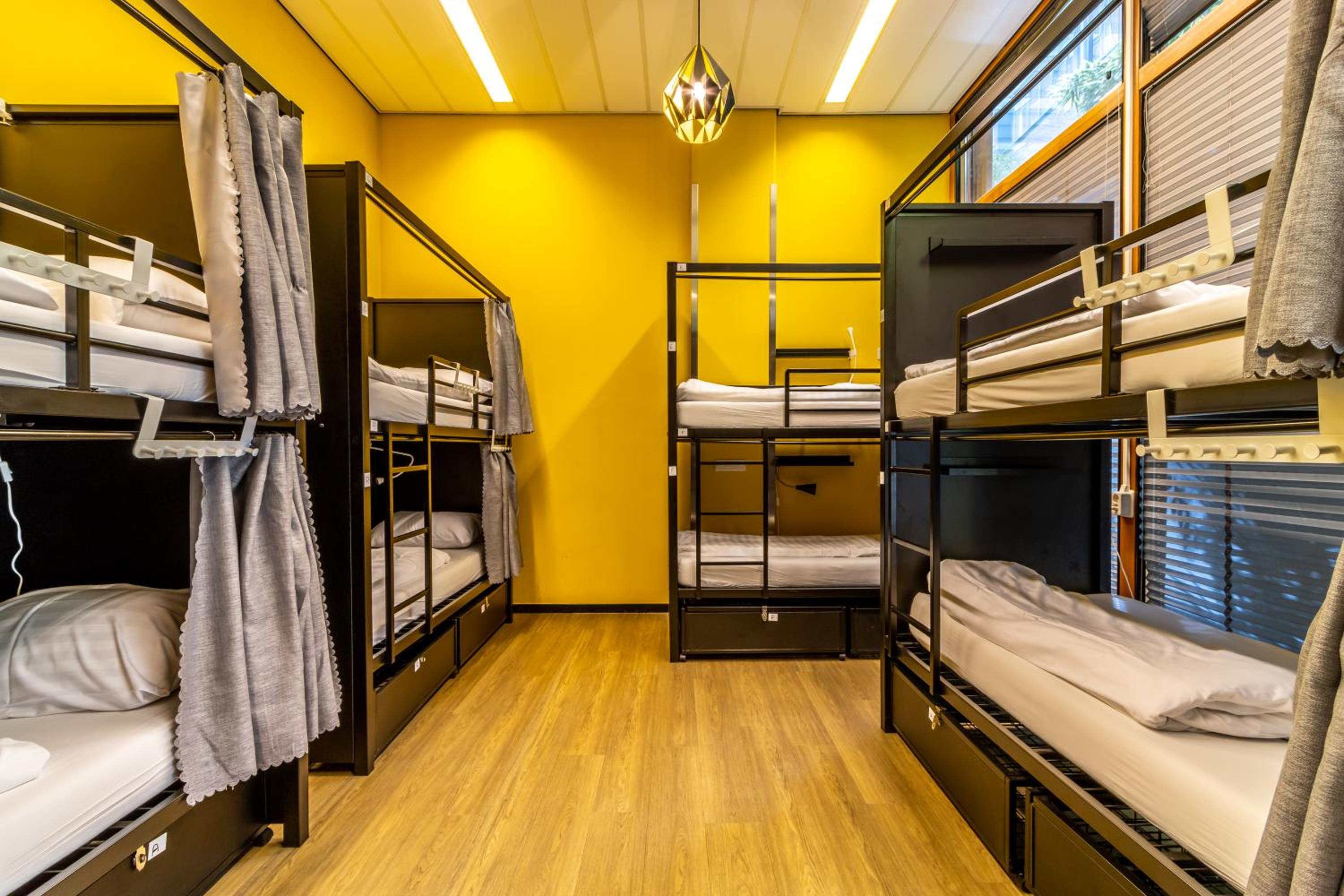 Hostelle - women only hostel Amsterdam