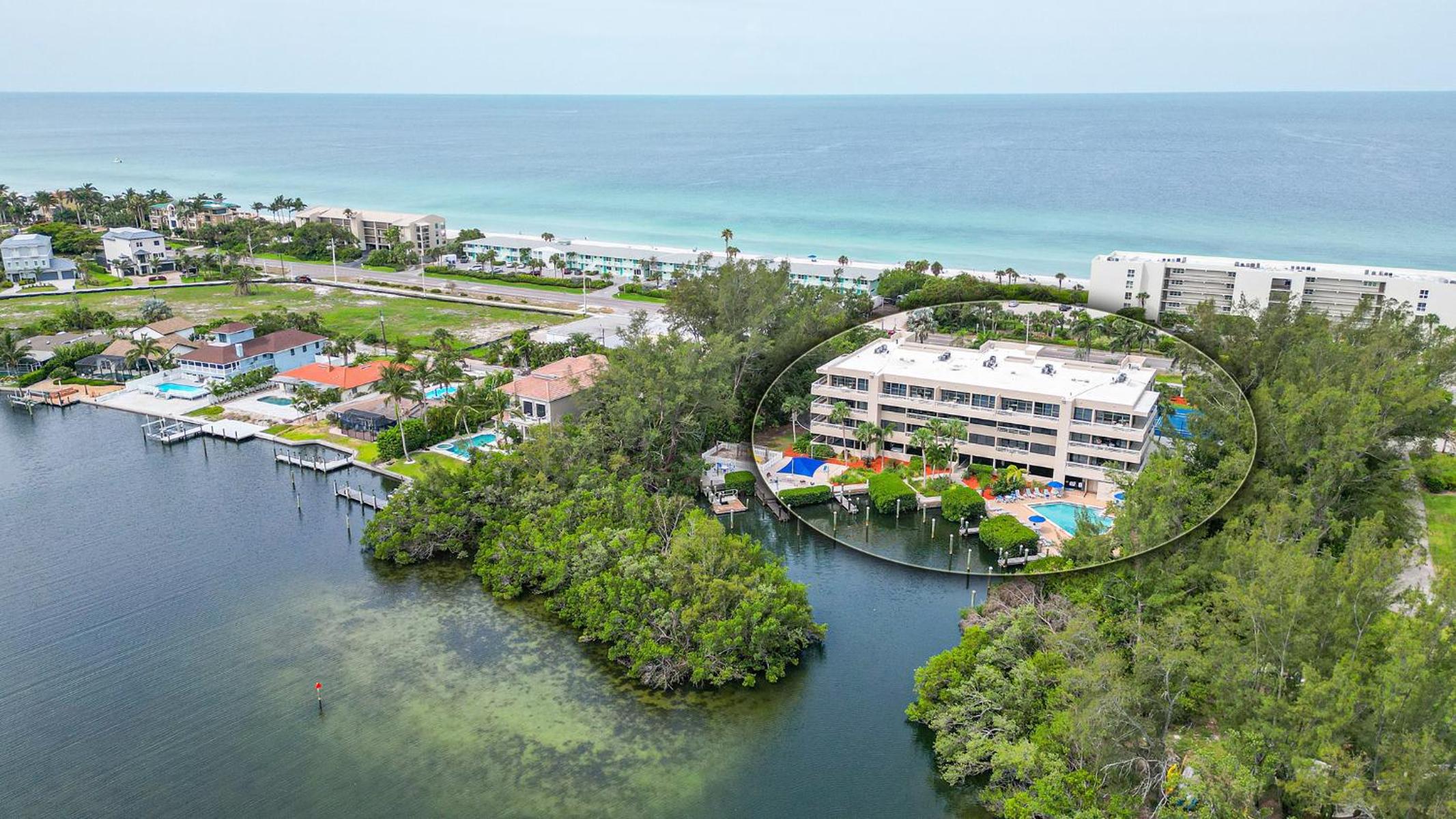 Longboat Bay Club by CoolVacay