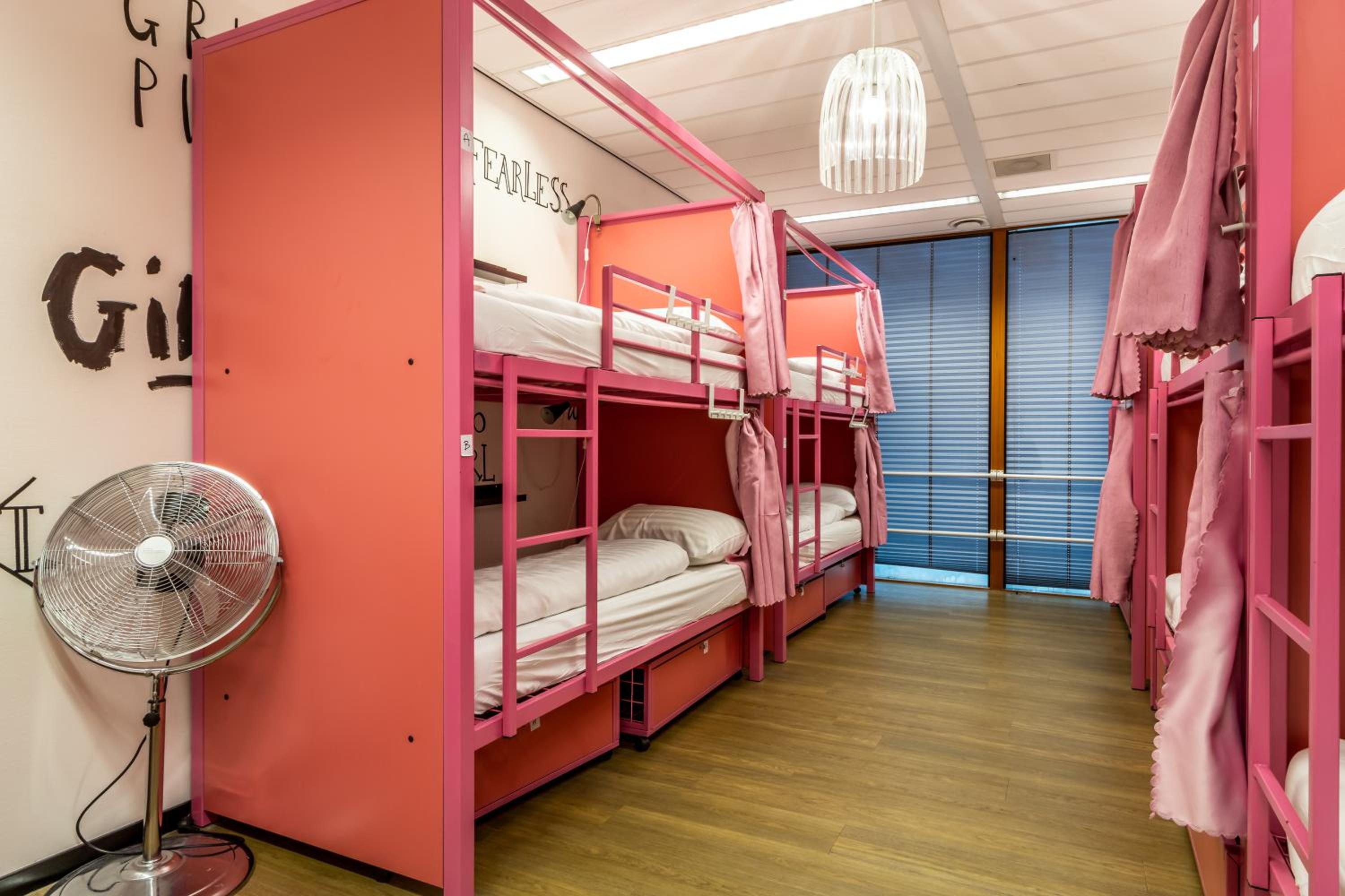 Hostelle - women only hostel Amsterdam