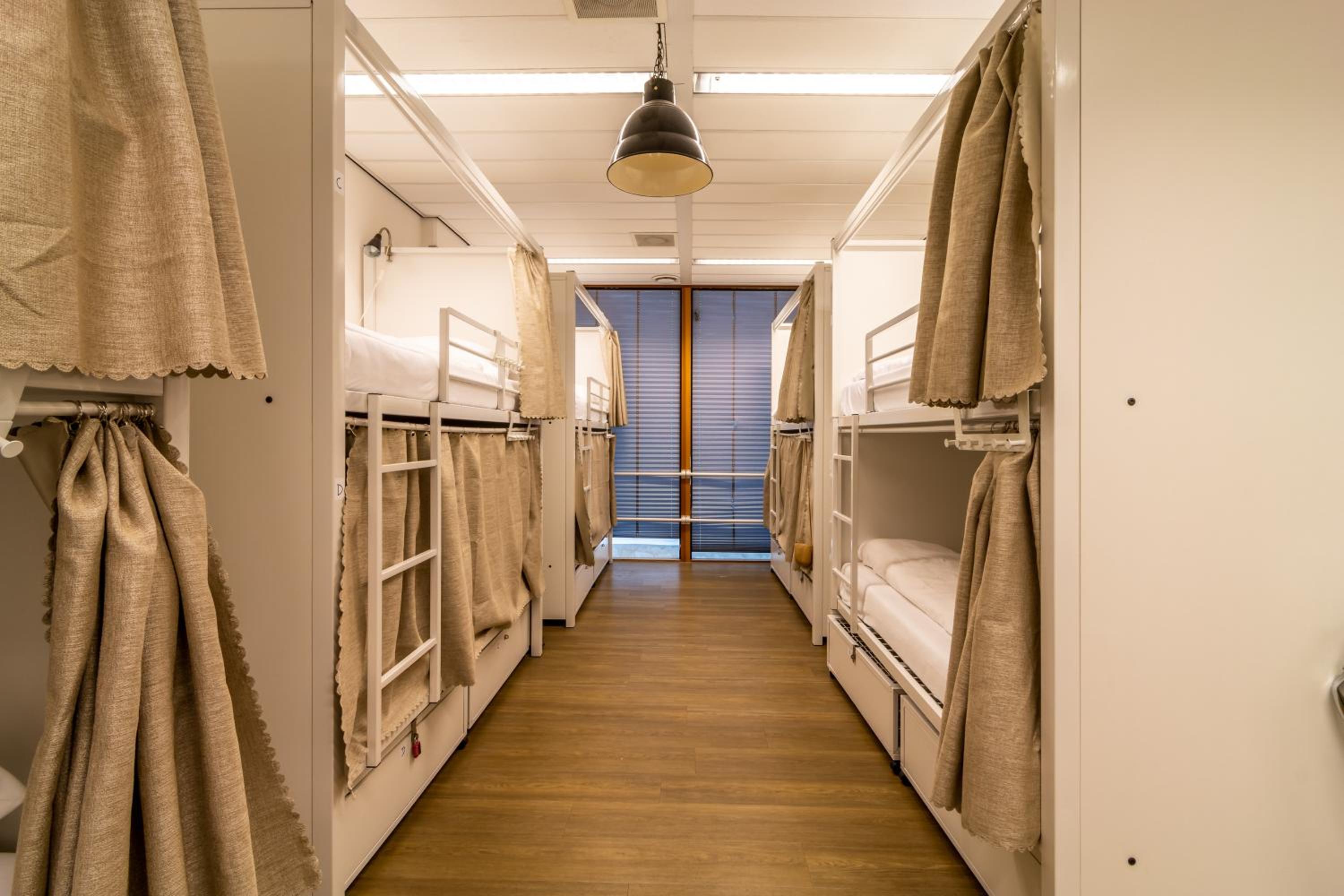 Hostelle - women only hostel Amsterdam
