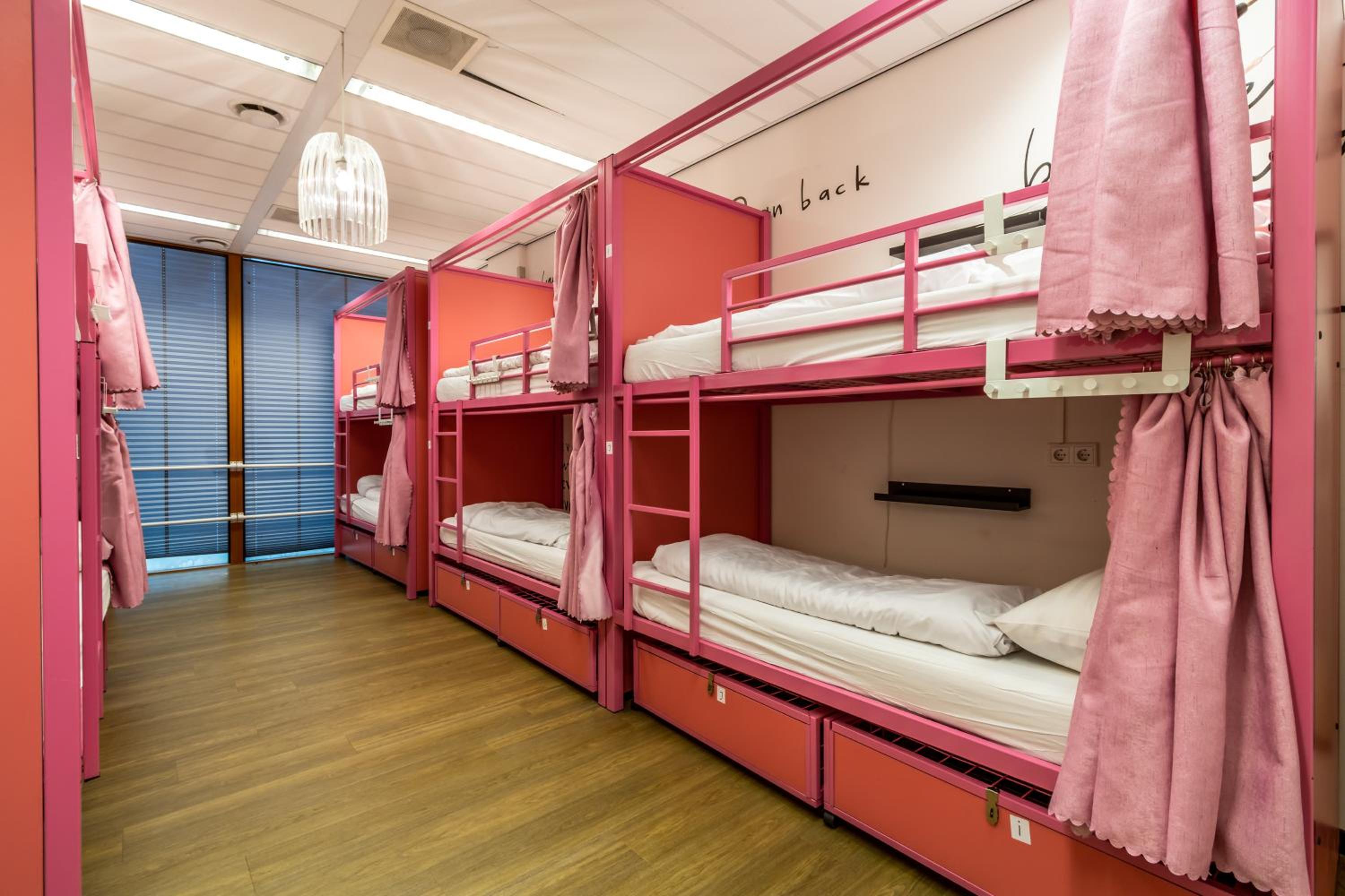 Hostelle - women only hostel Amsterdam