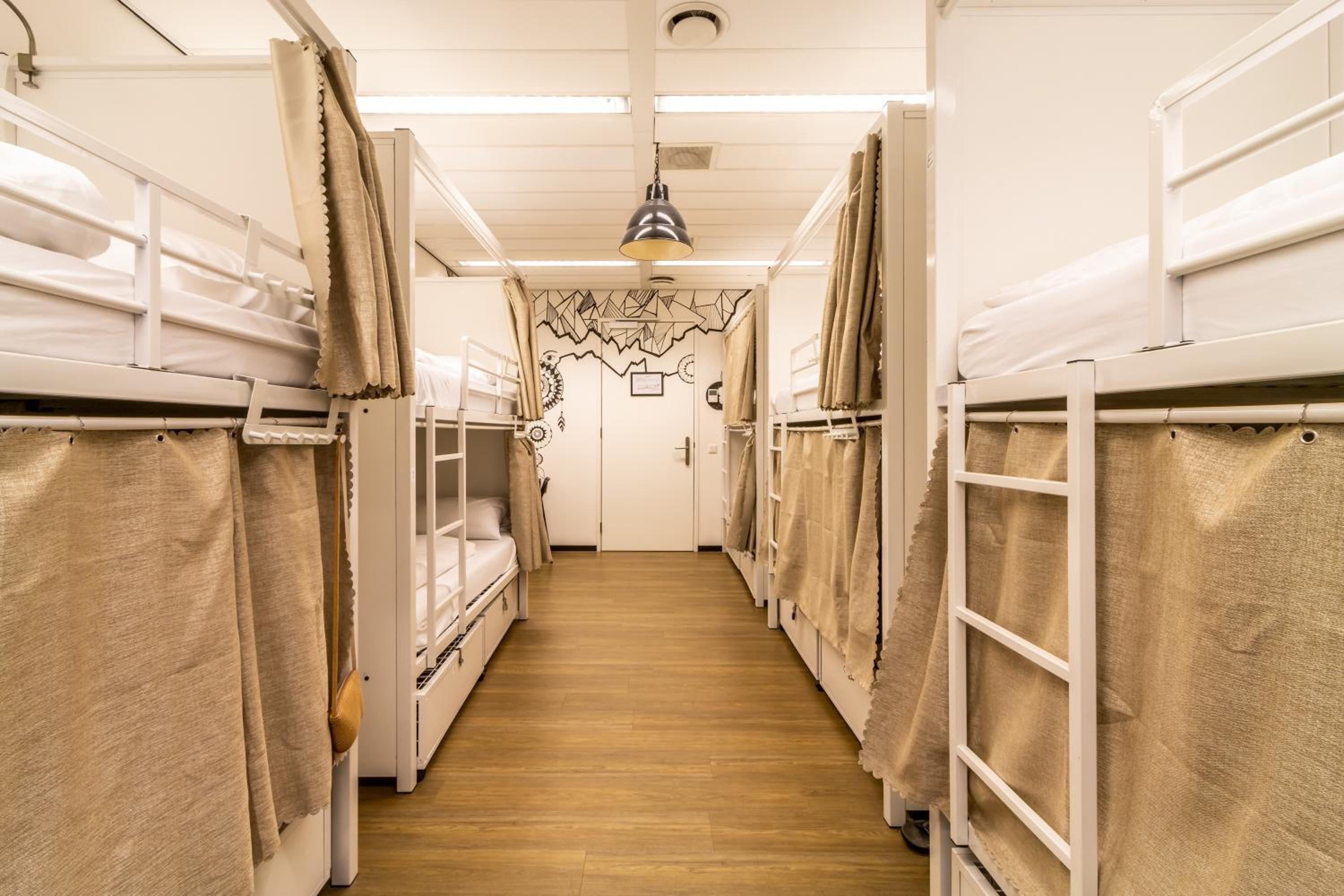 Hostelle - women only hostel Amsterdam