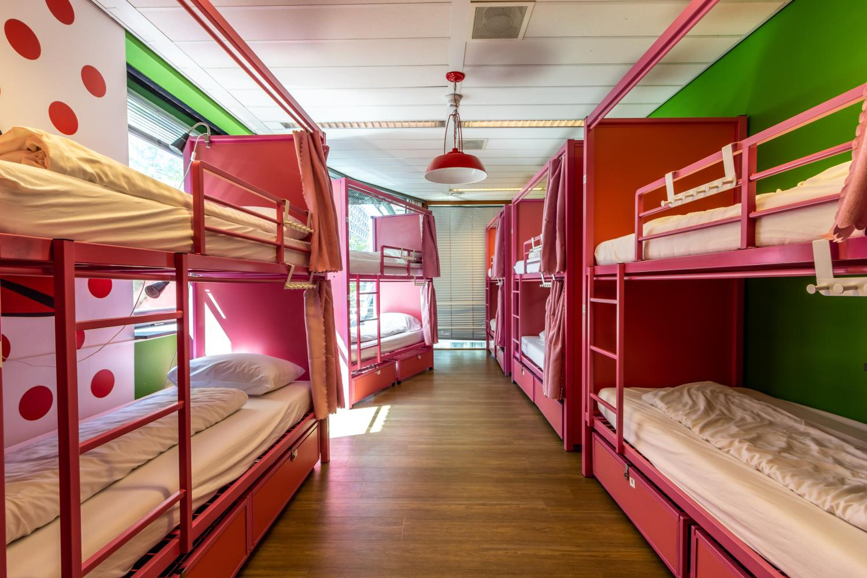 Hostelle - women only hostel Amsterdam