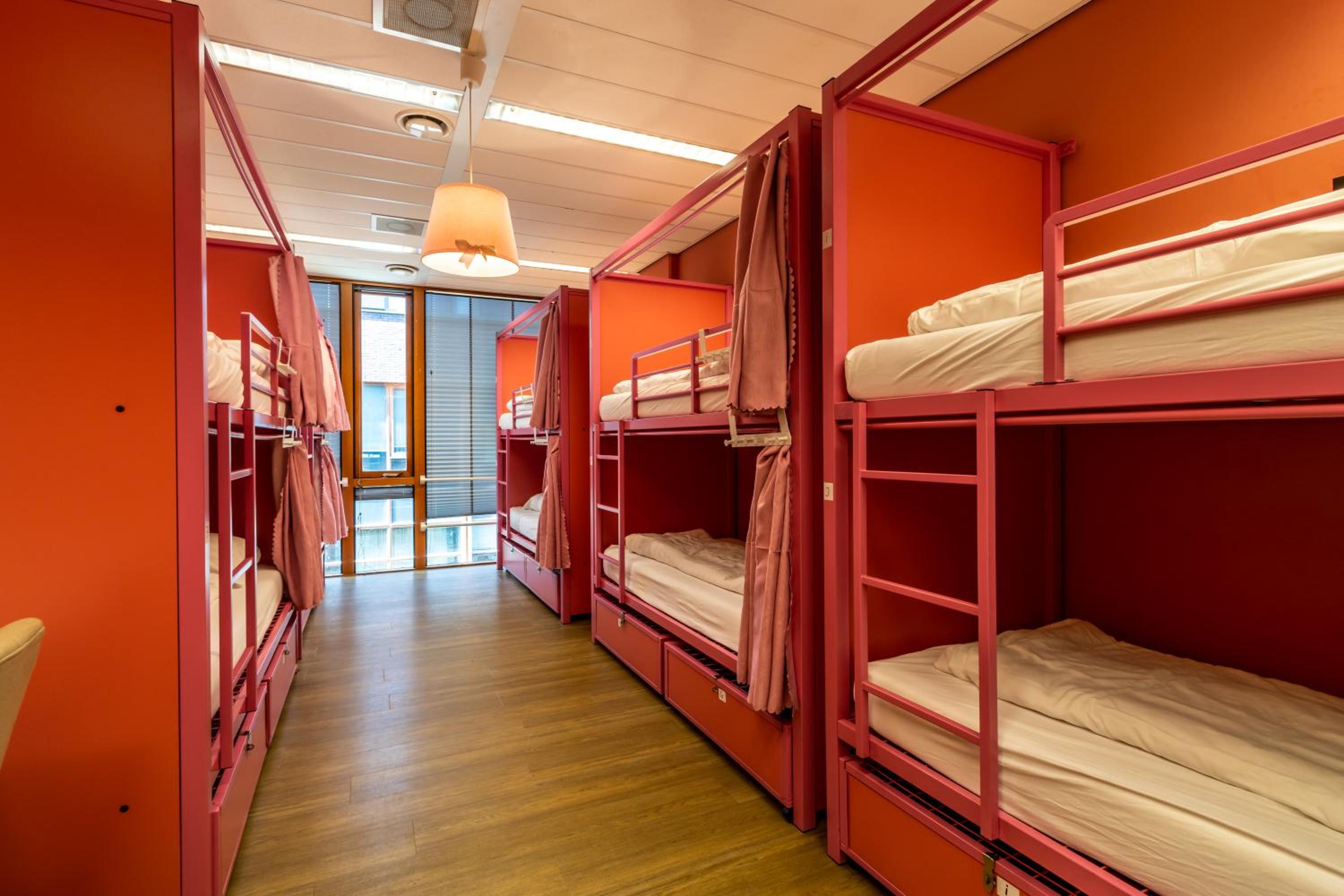 Hostelle - women only hostel Amsterdam