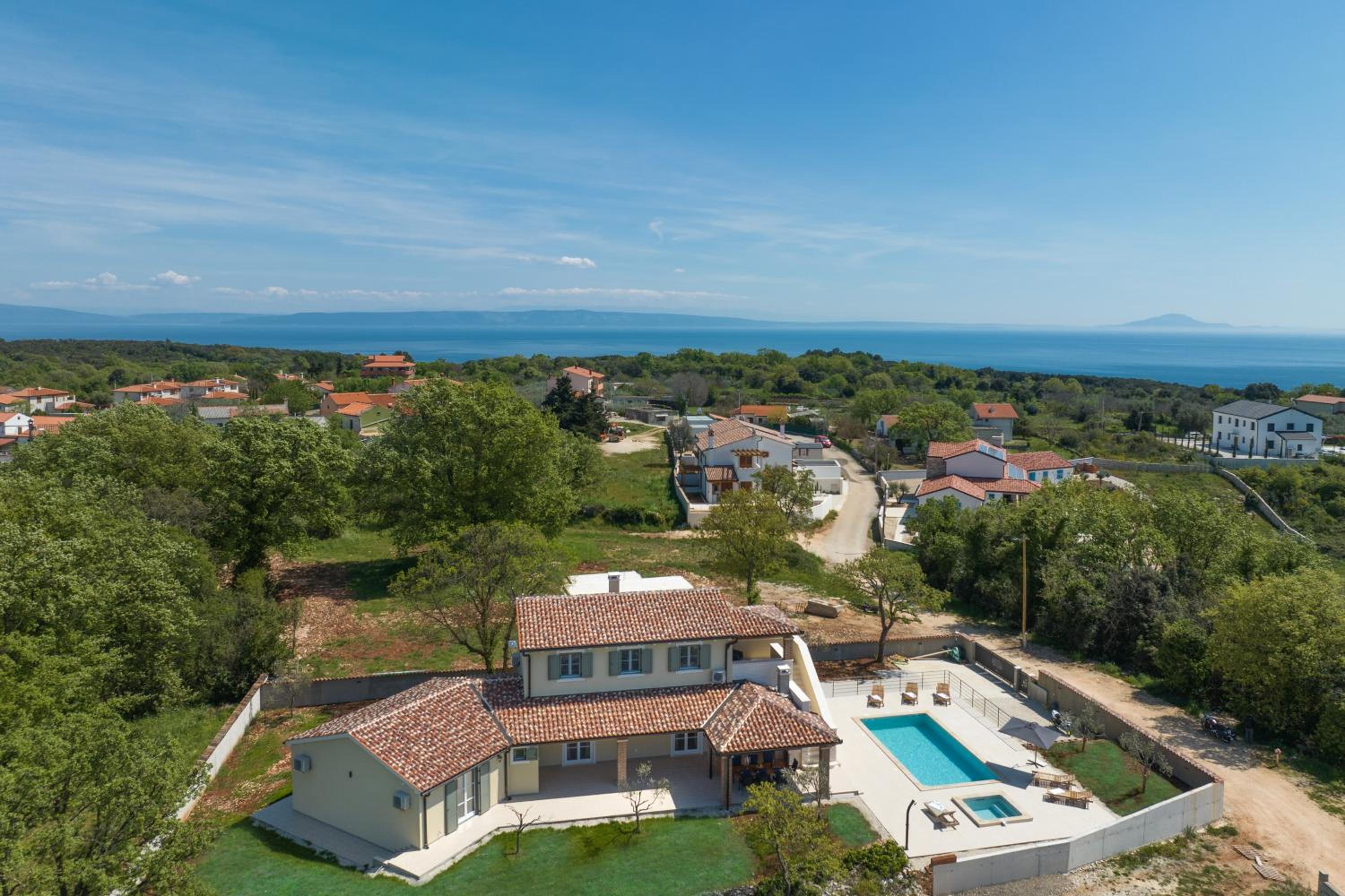 Villa in Kavran view 4