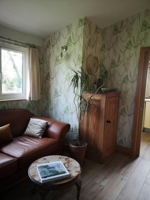 Hide on the Hill Cottage