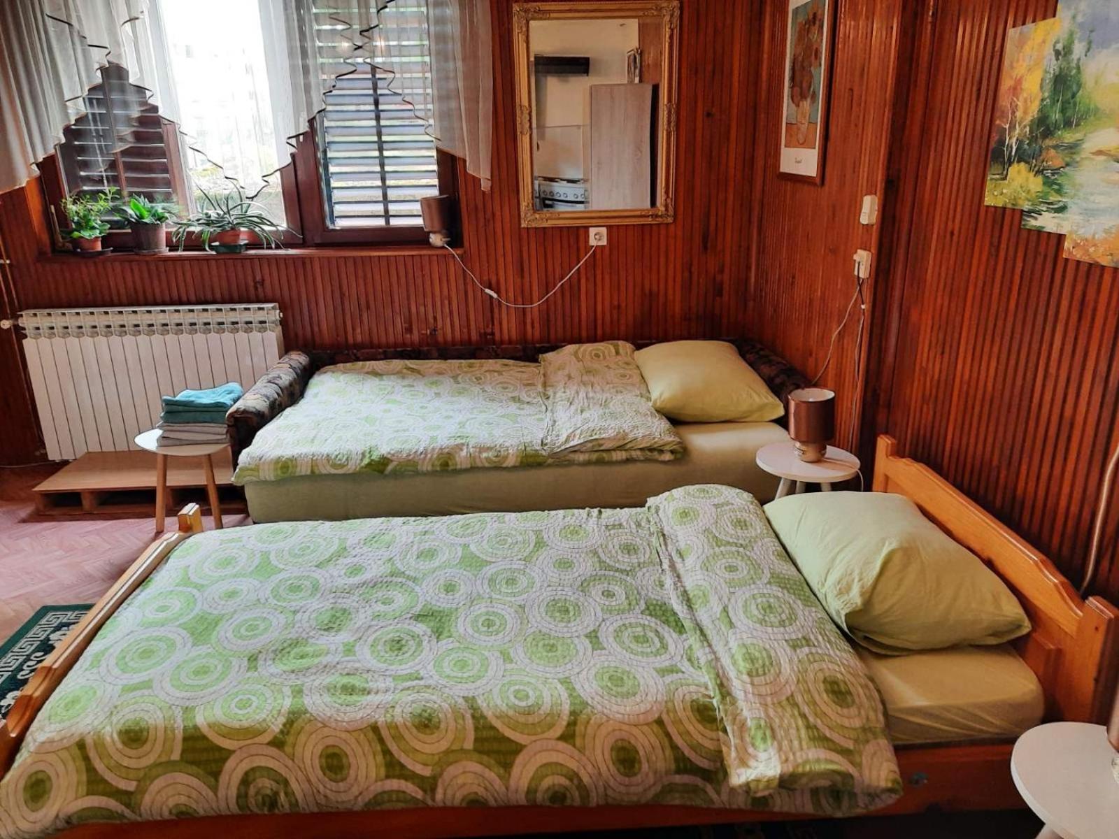 Studio apartman West