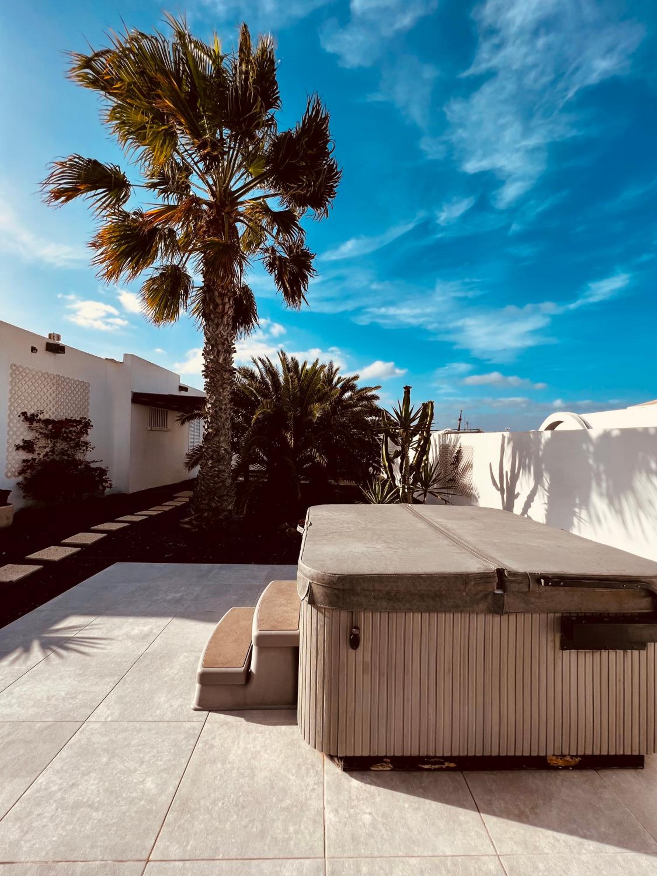 Casa Alizée, heated pool, hot tub photo 2