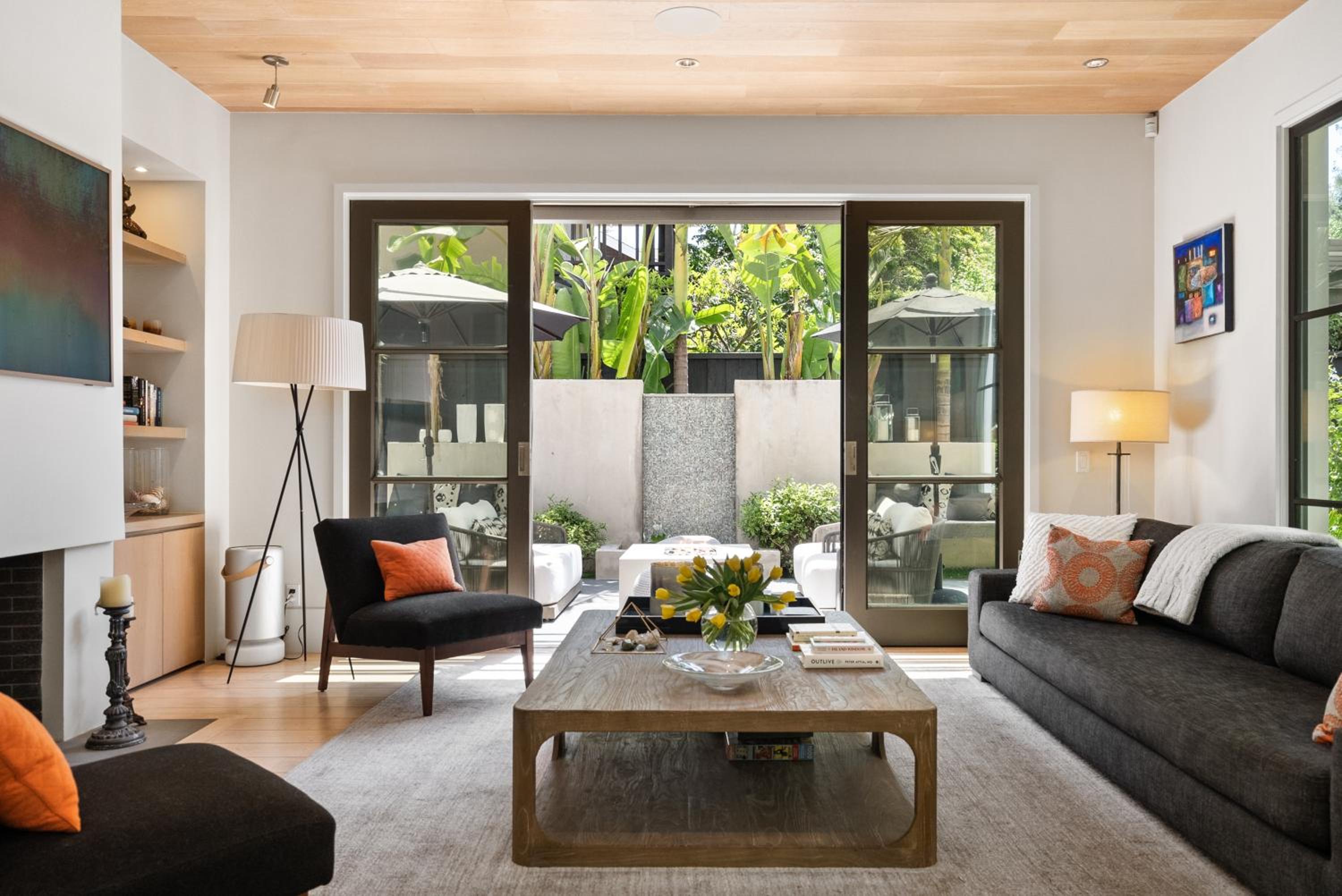 Modern Architectural Oasis in Menlo Park view 4