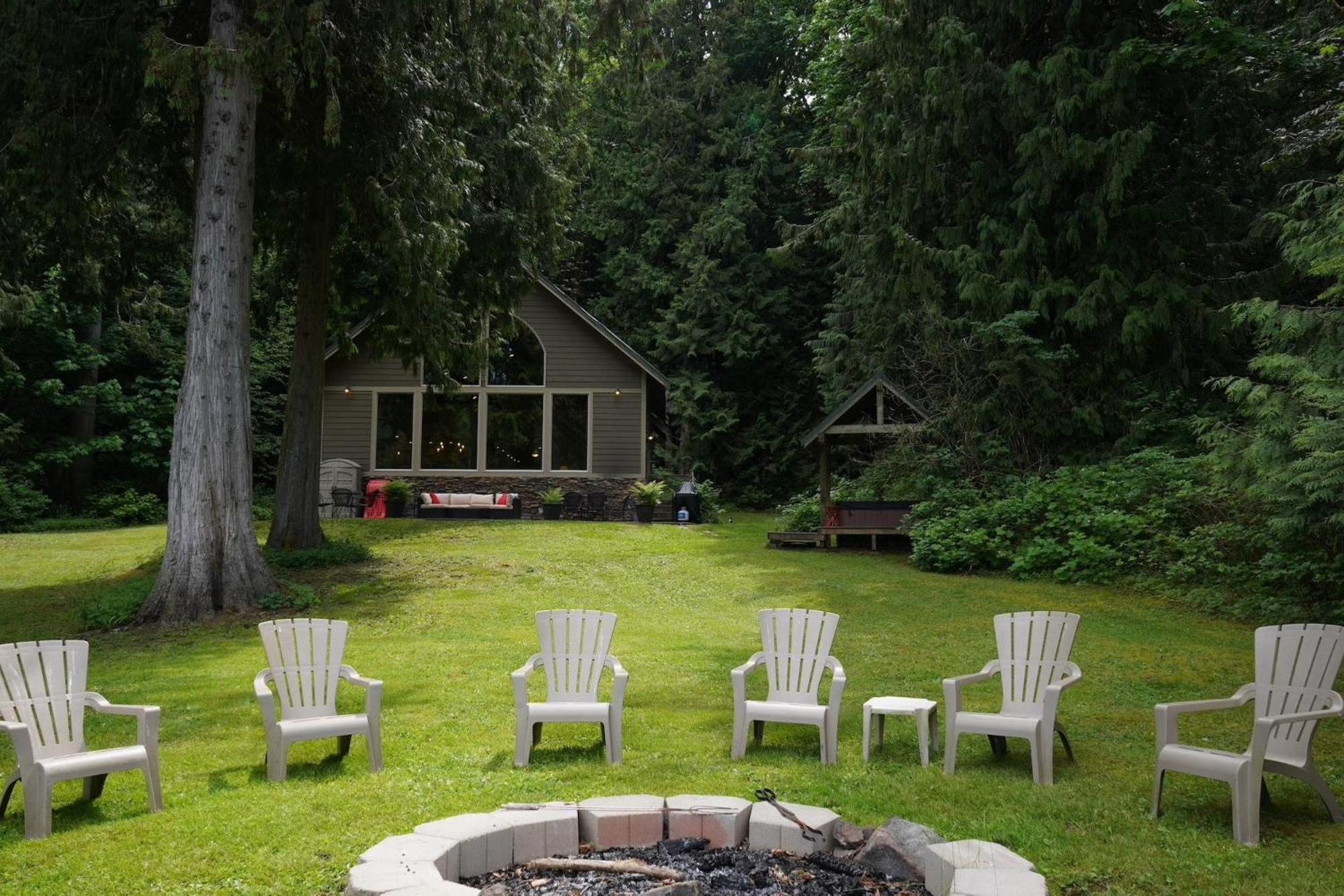 Waterfront Chalet