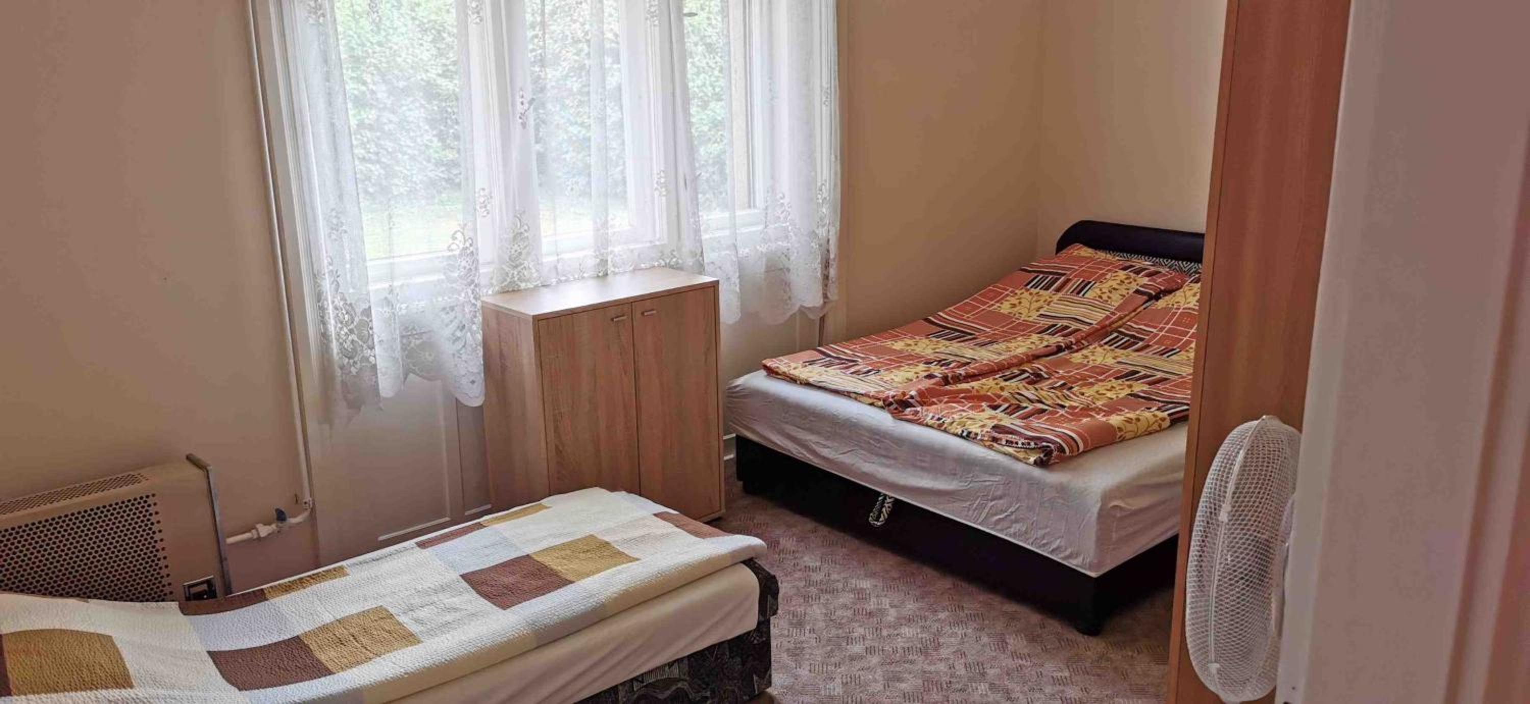 István Apartman