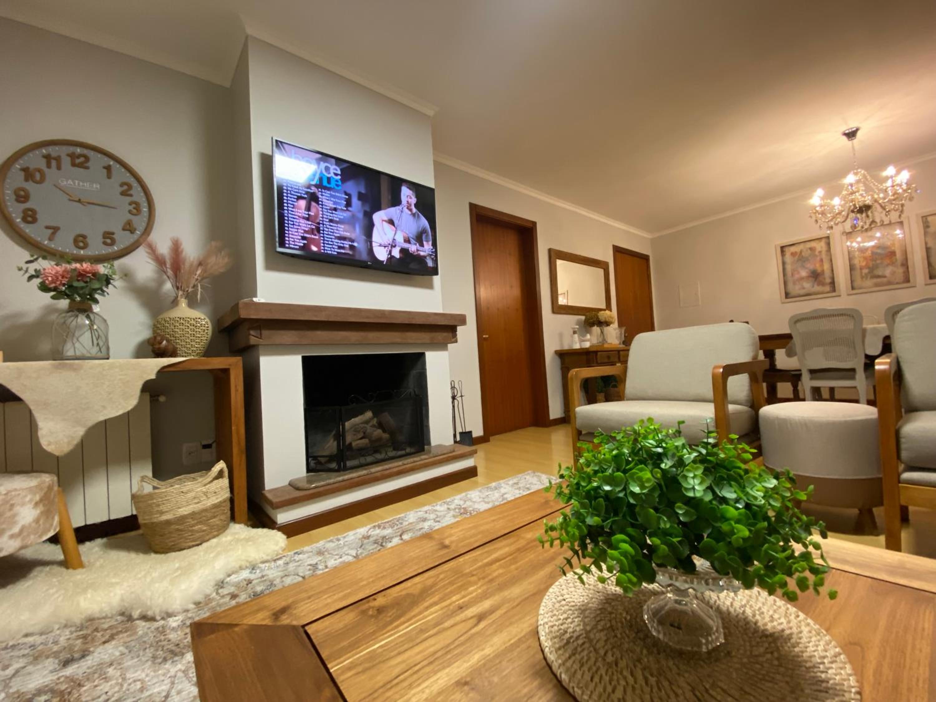 LUXUOSO APT ALMERIS PECCIN no Centro de GRAMADO