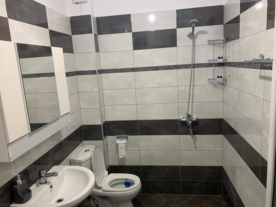 Lakeside Serenity - DESARET photo 4