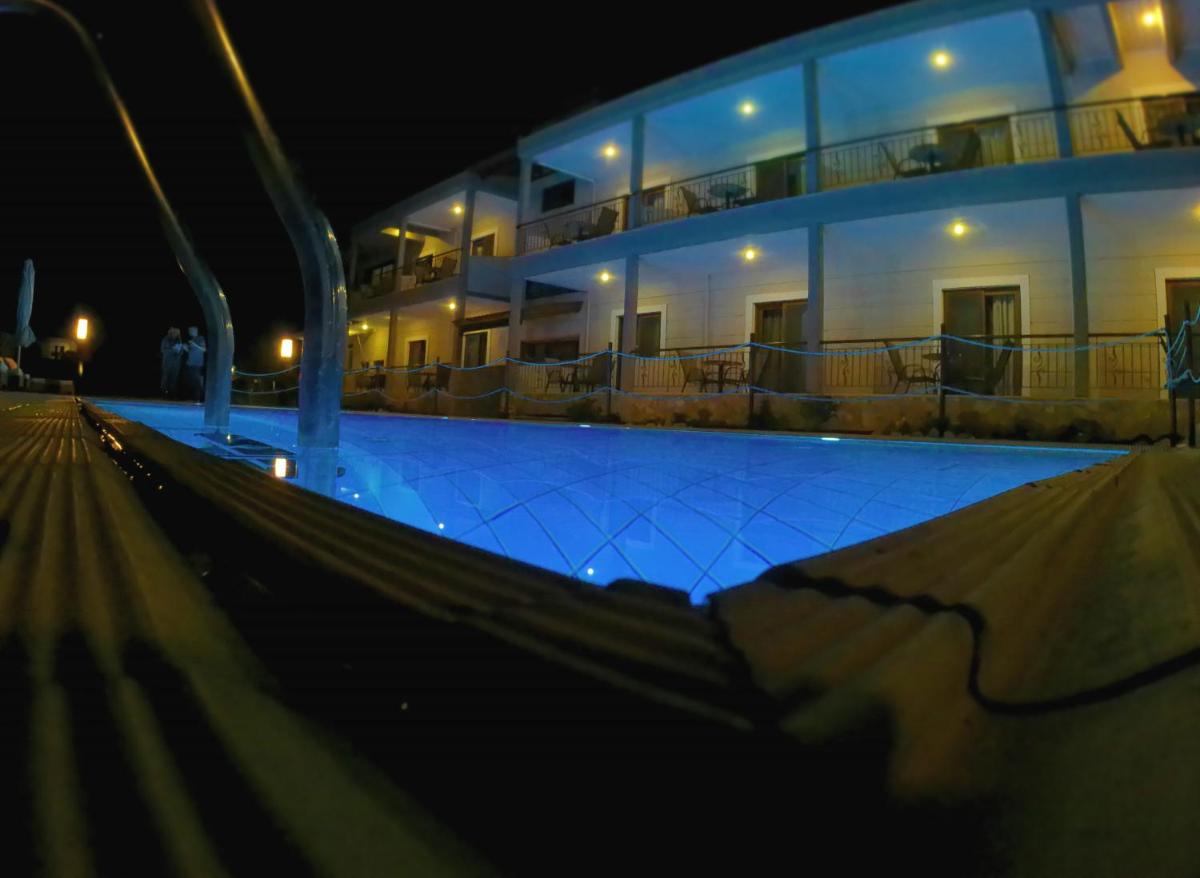 Photo 42