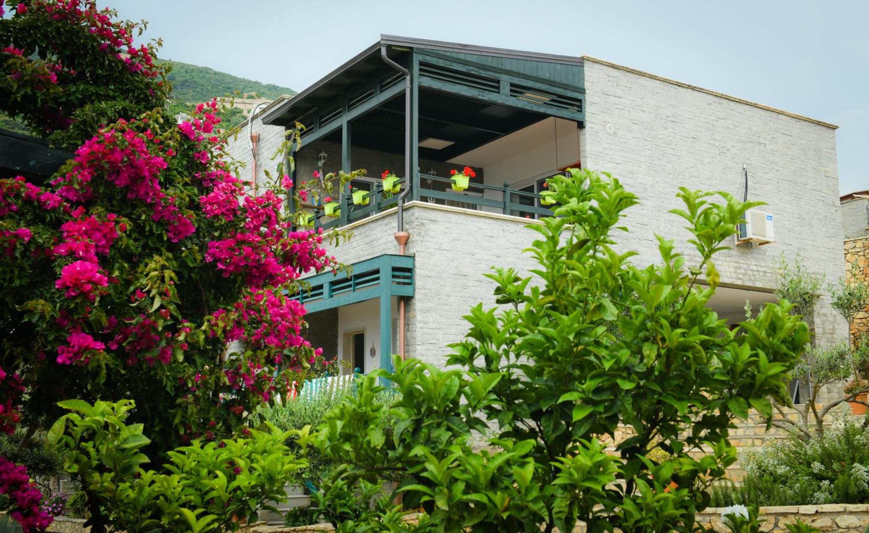 Vila Rina at Aquamarine Residence