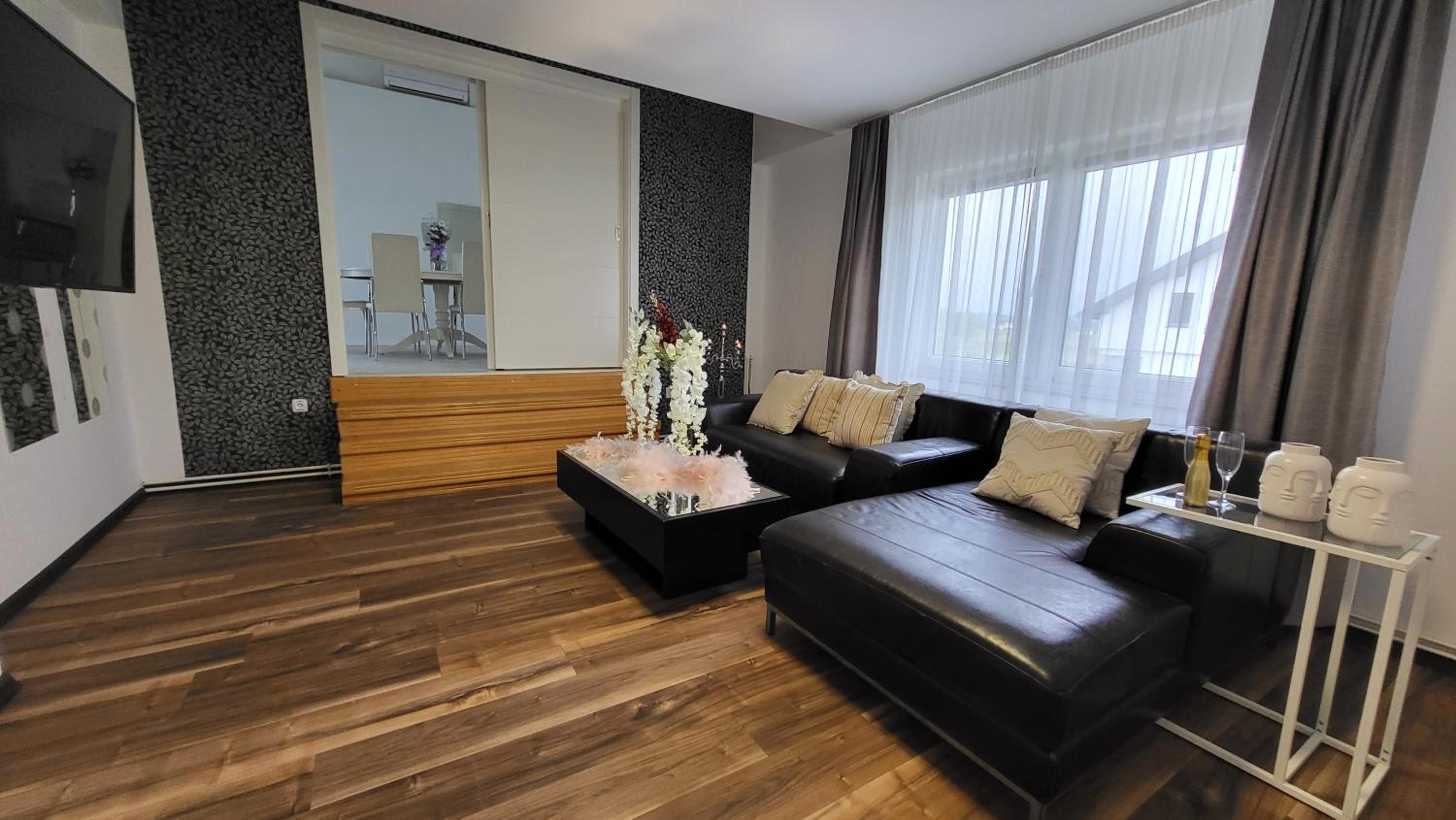 Penthouse Glam