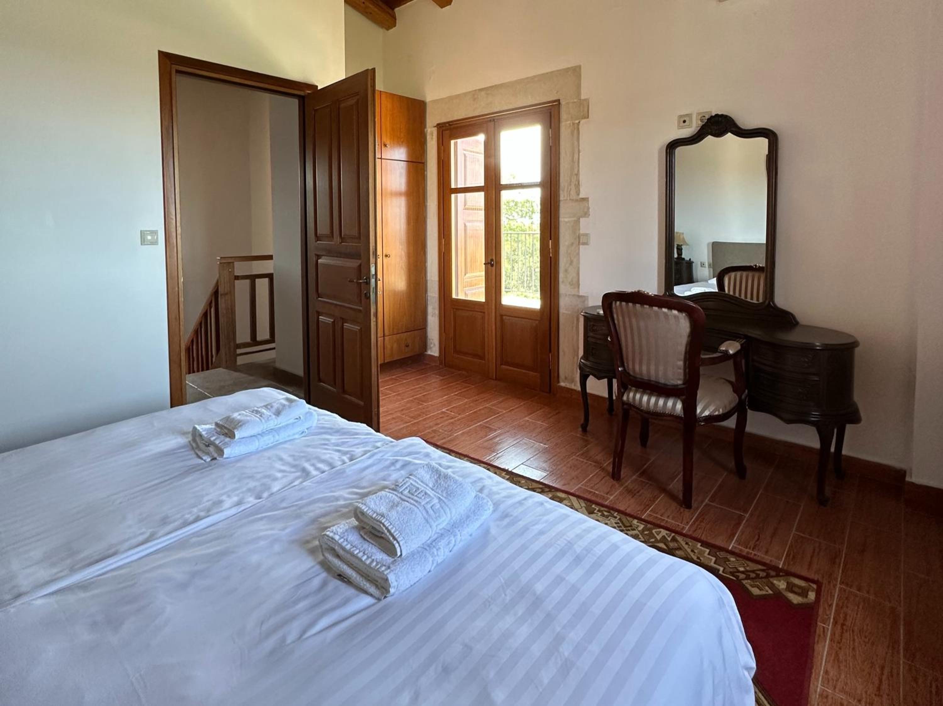 Ancient Eleftherna Villas
