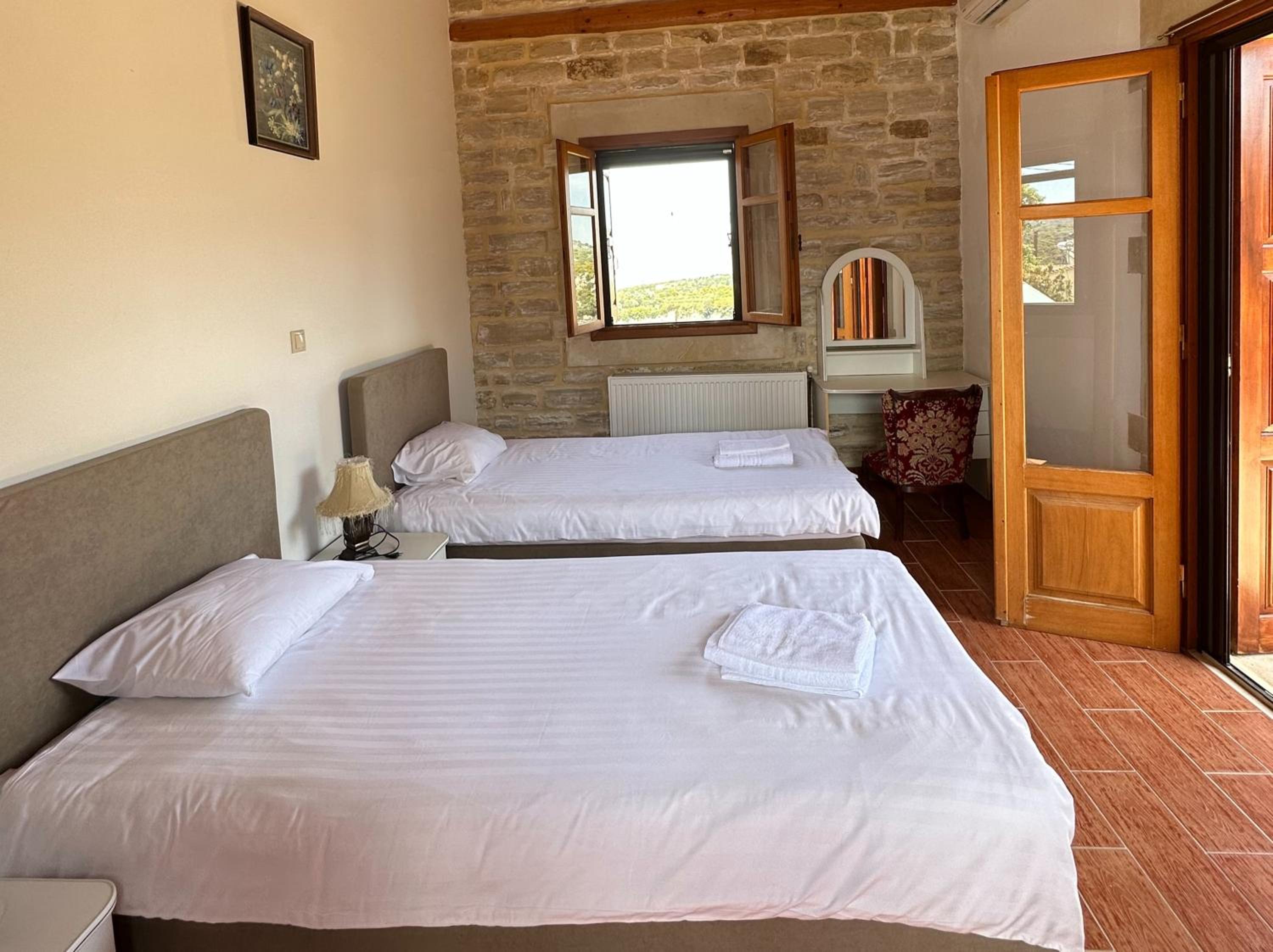 Ancient Eleftherna Villas