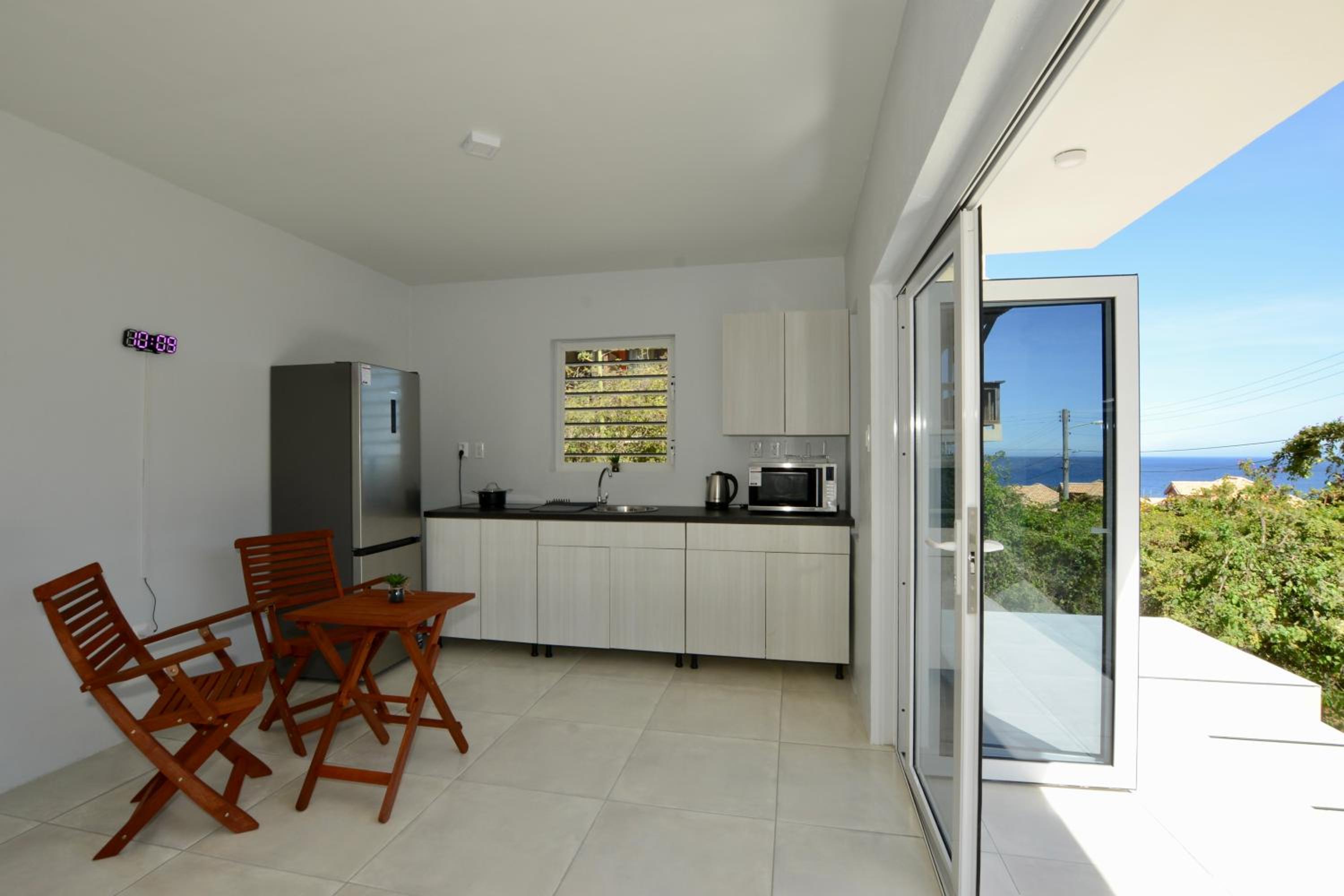 Westpunt Villa - Santirome 2BR House Near Turtle Beach