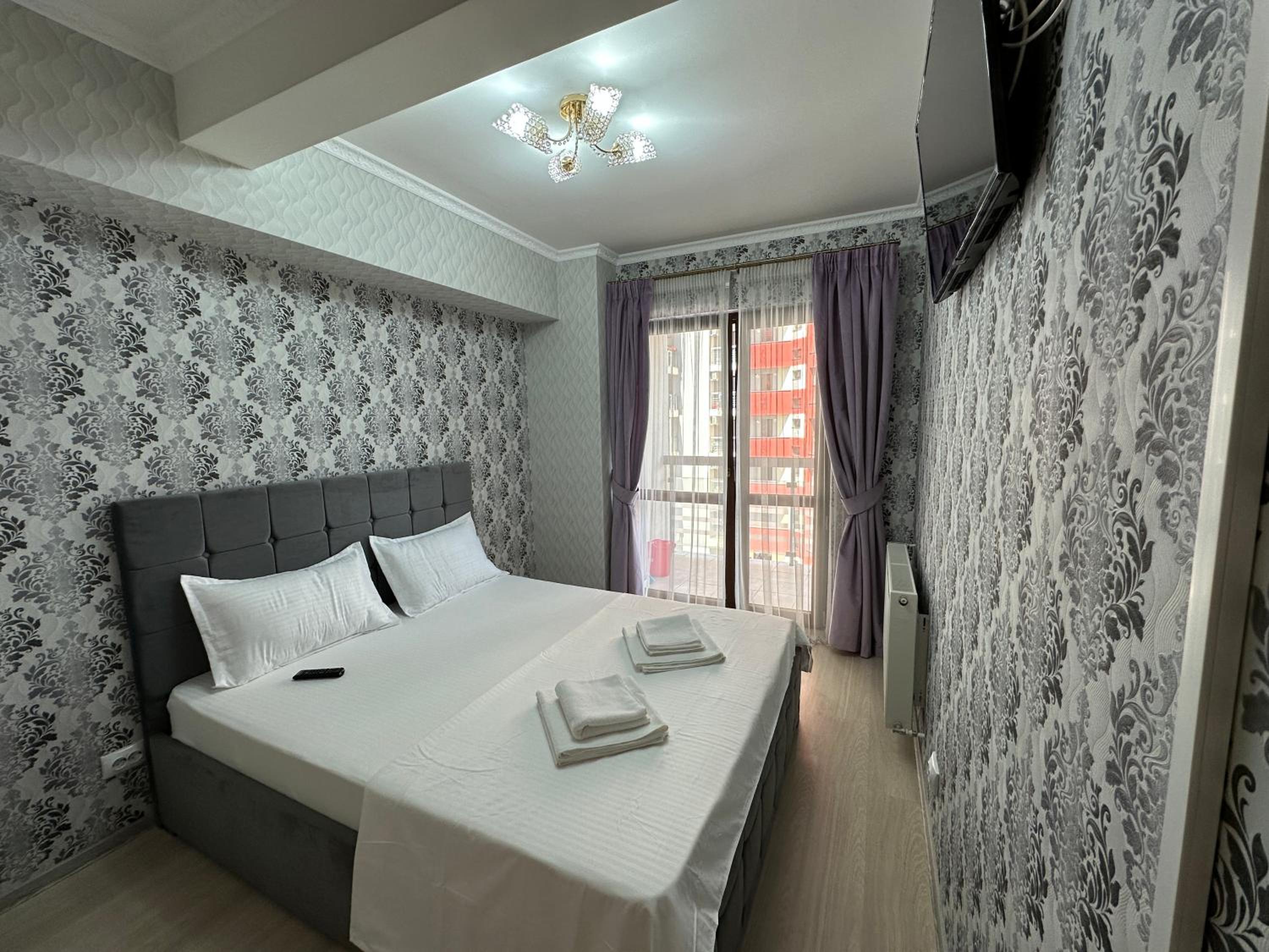 Renting Solutions Luxury view 5