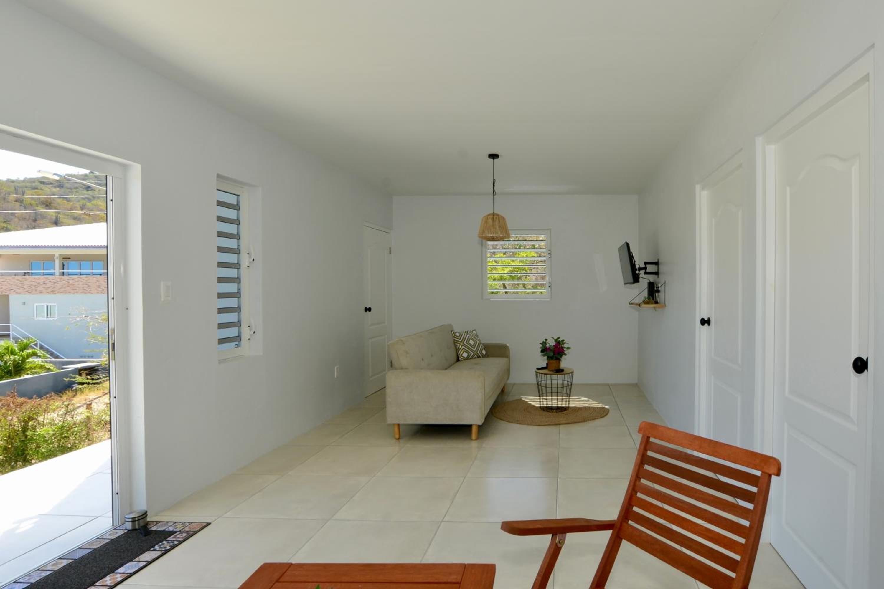 Westpunt Villa - Santirome 2BR House Near Turtle Beach