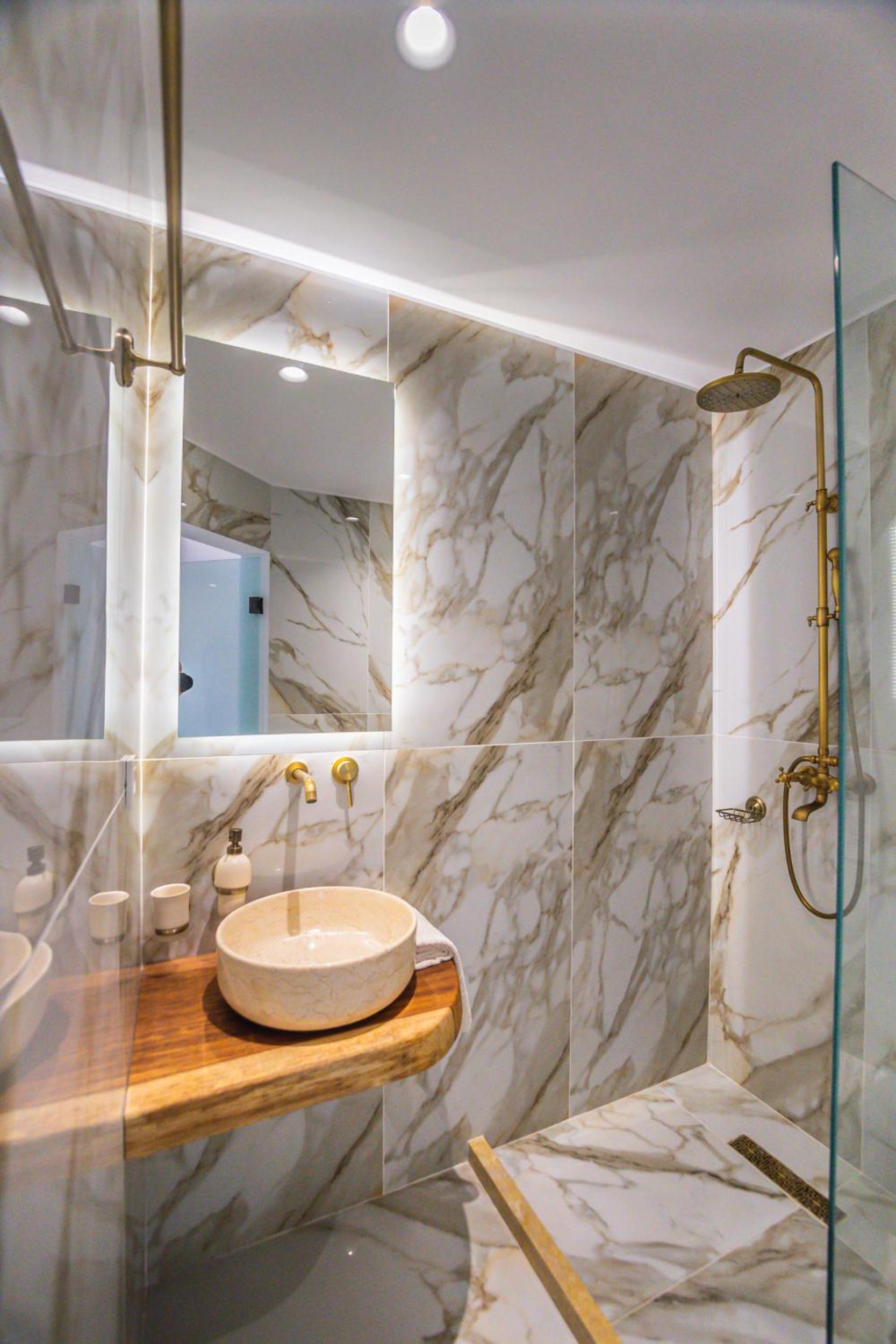 ΔVO luxury apartment view 4