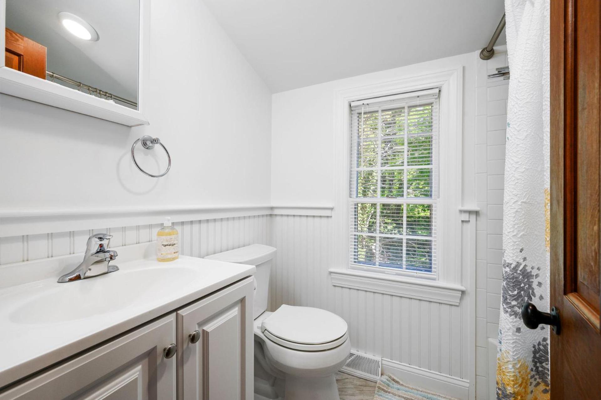 Cape Cod Charm: Bay Views Family Fun view 4